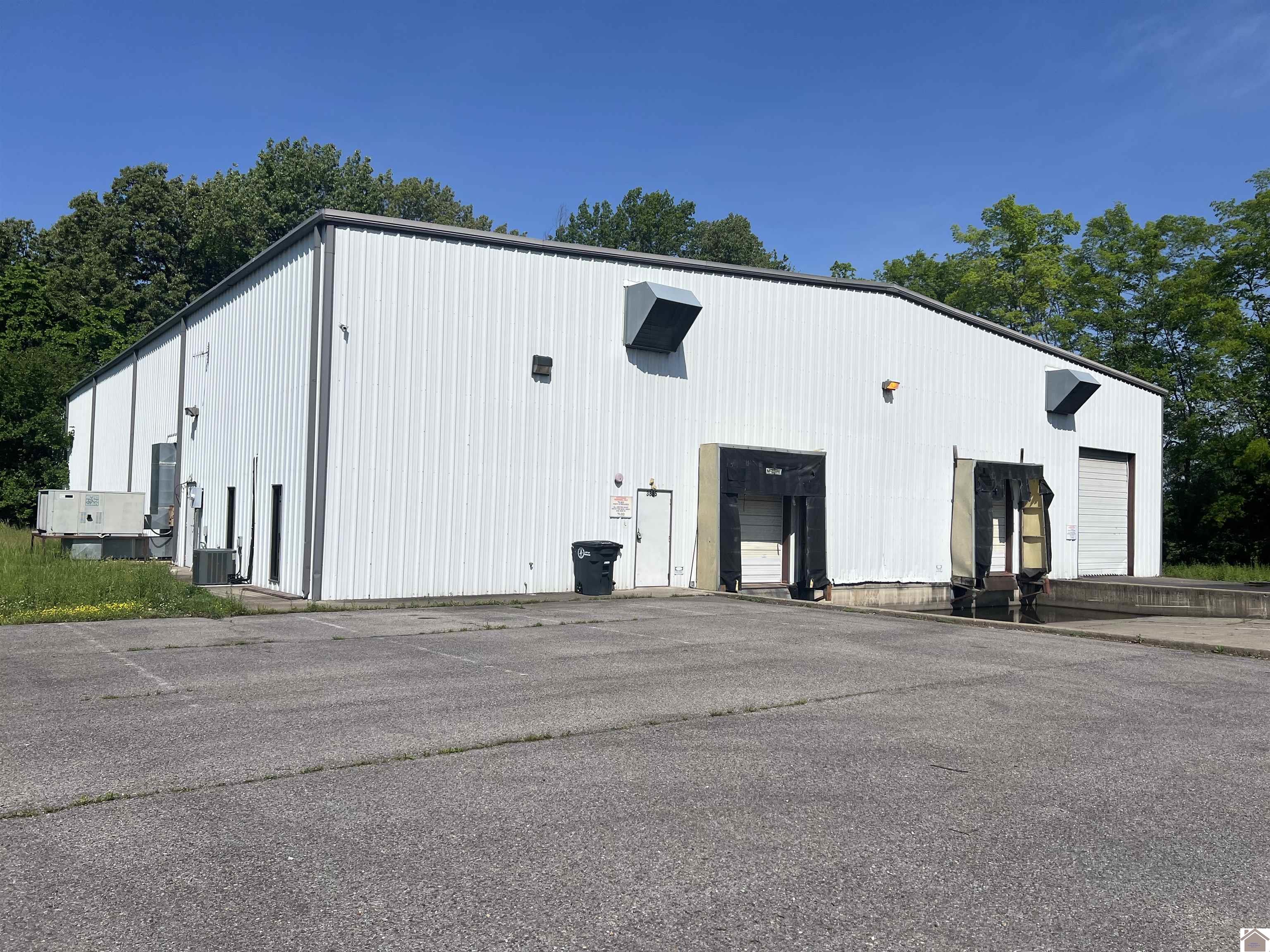 3885 Industrial Drive