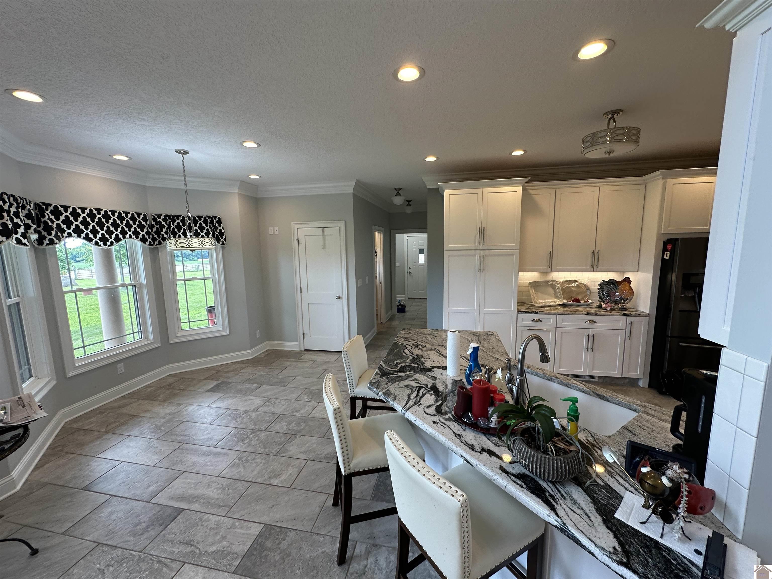 4215 Chestnut Glade Road