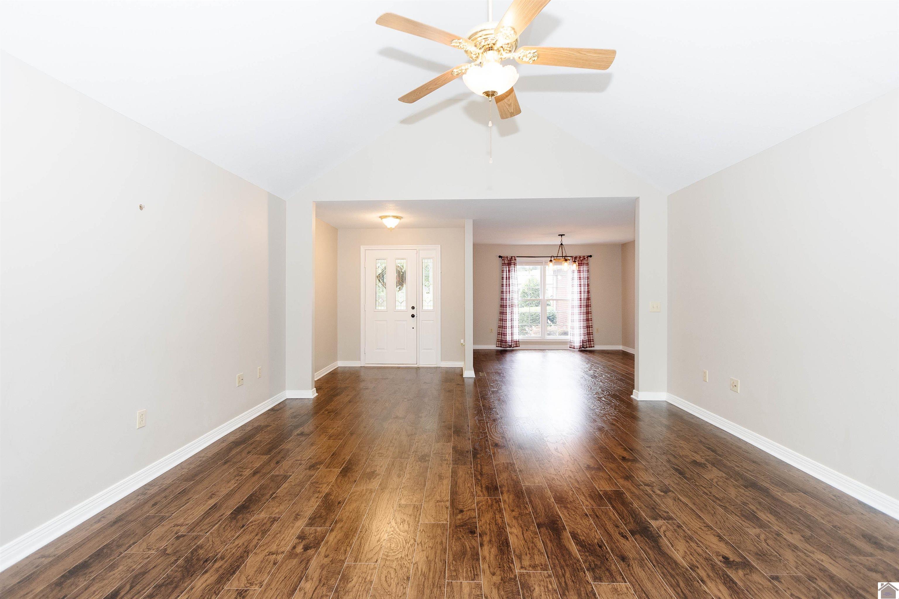 103 Hickory Dr