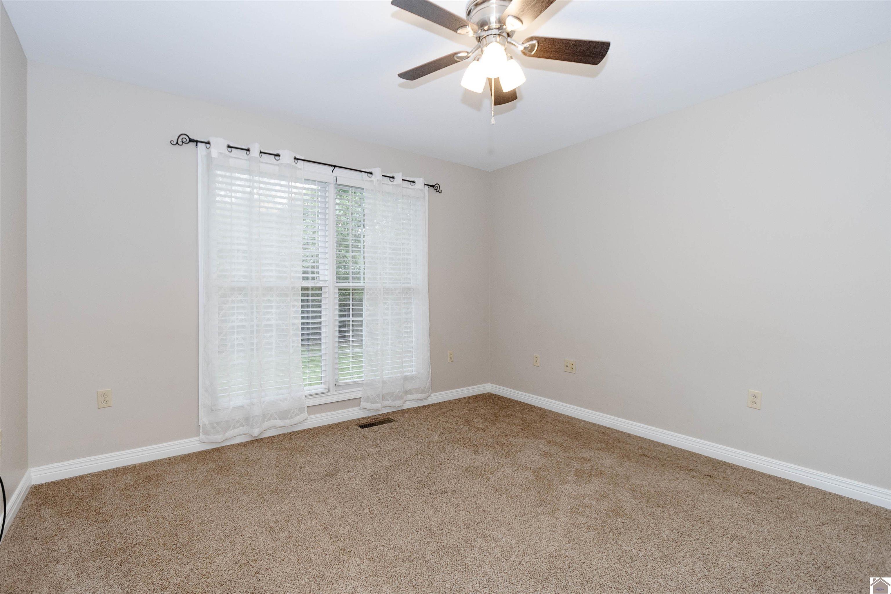 103 Hickory Dr