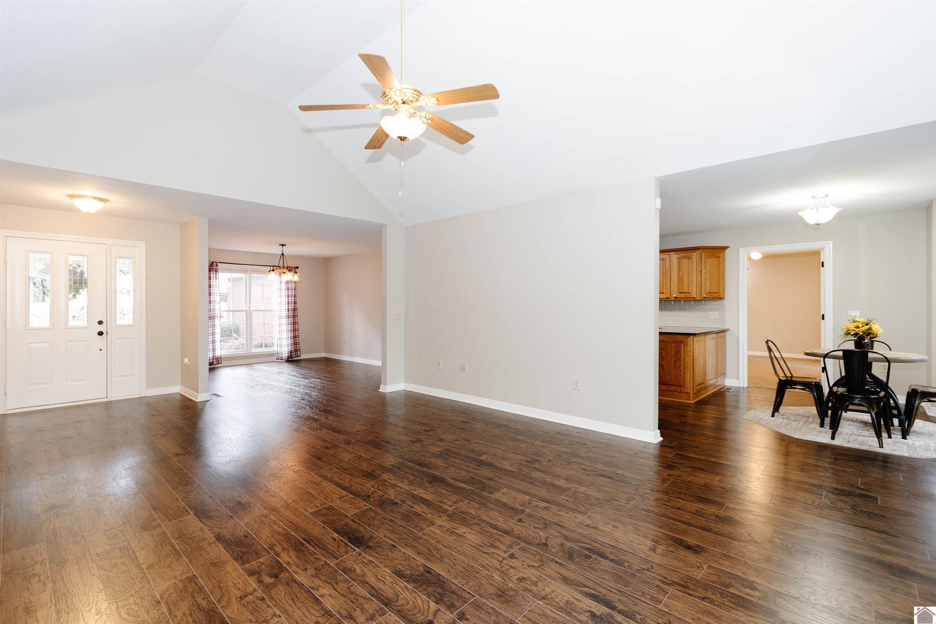 103 Hickory Dr