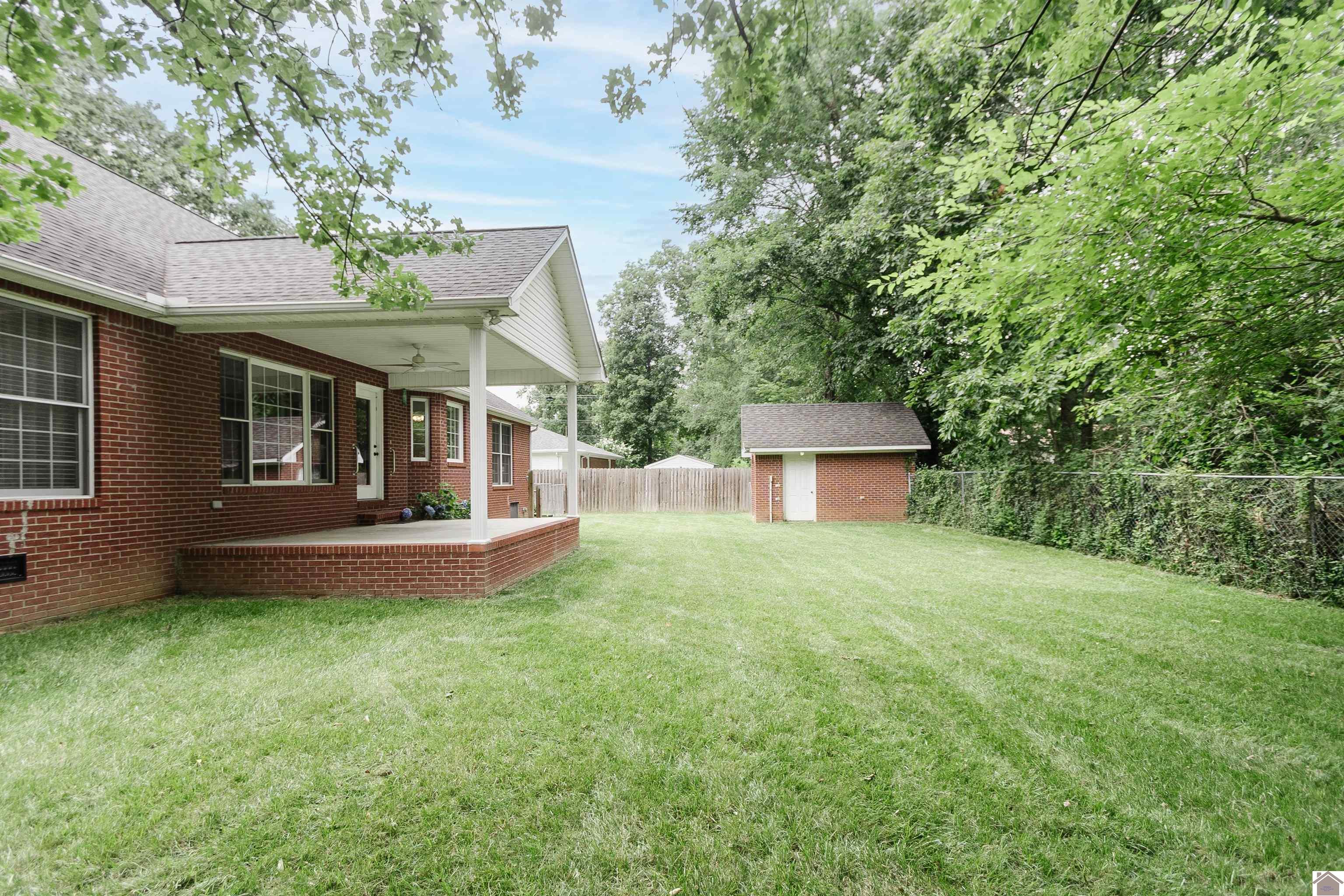 103 Hickory Dr
