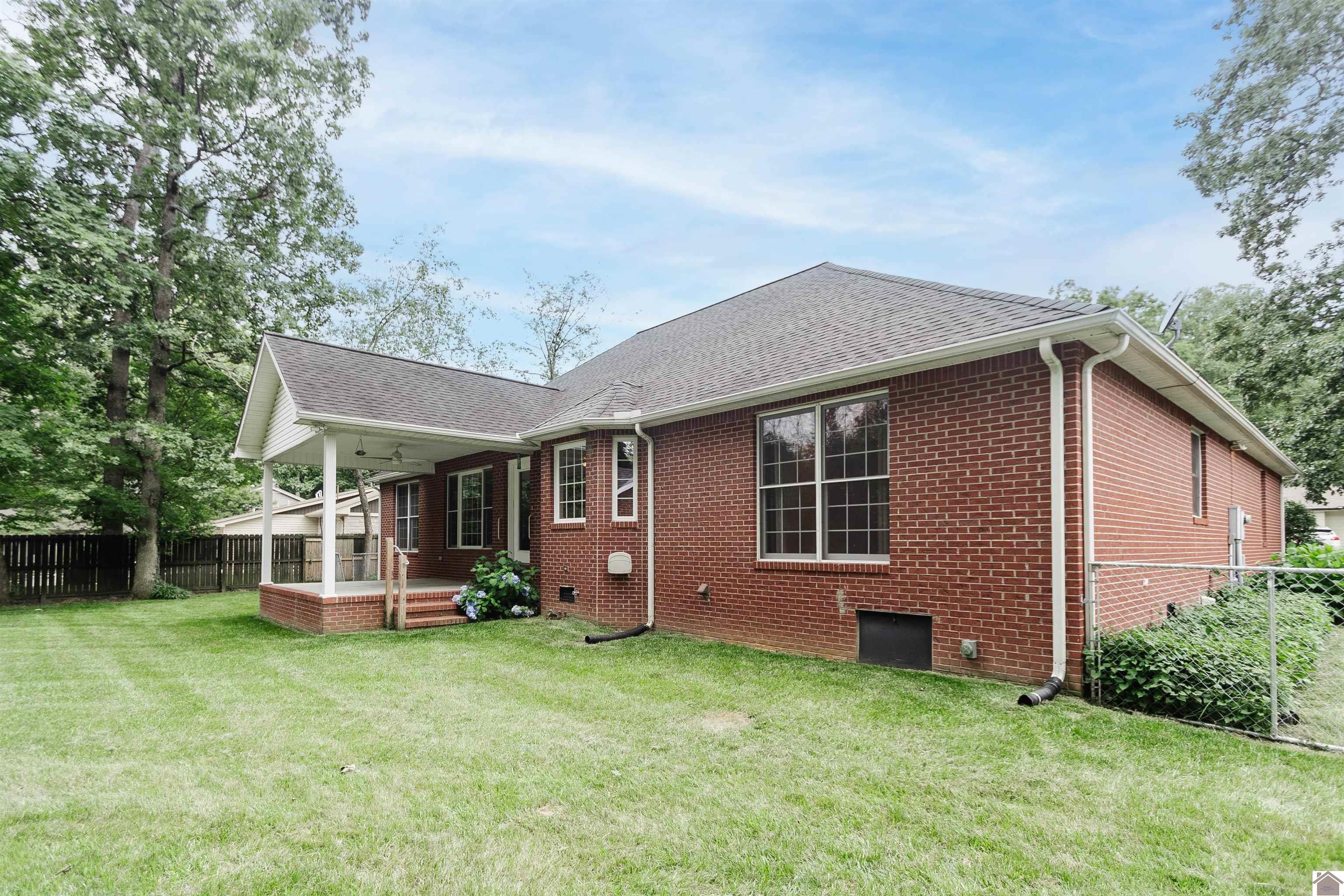 103 Hickory Dr