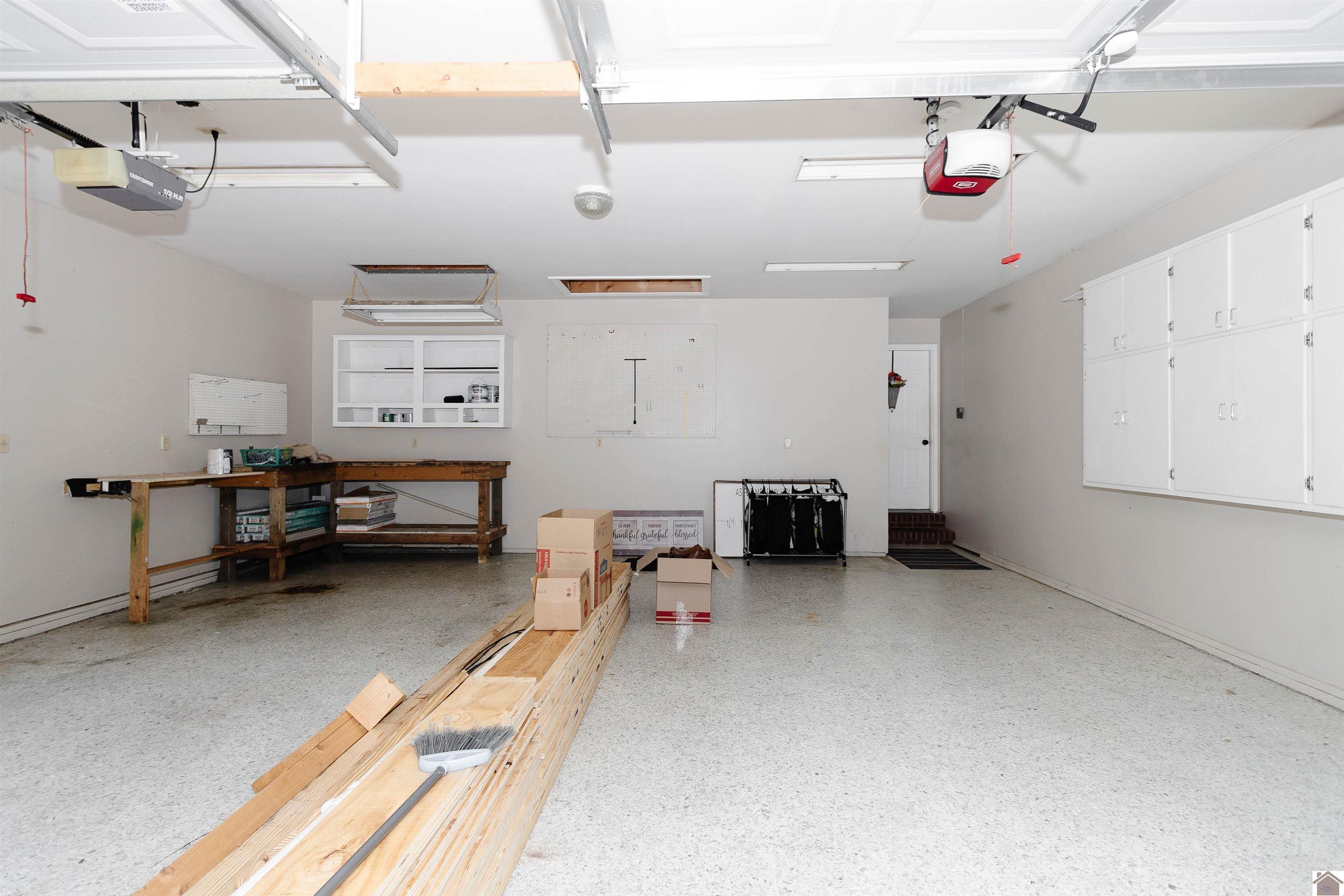 103 Hickory Dr