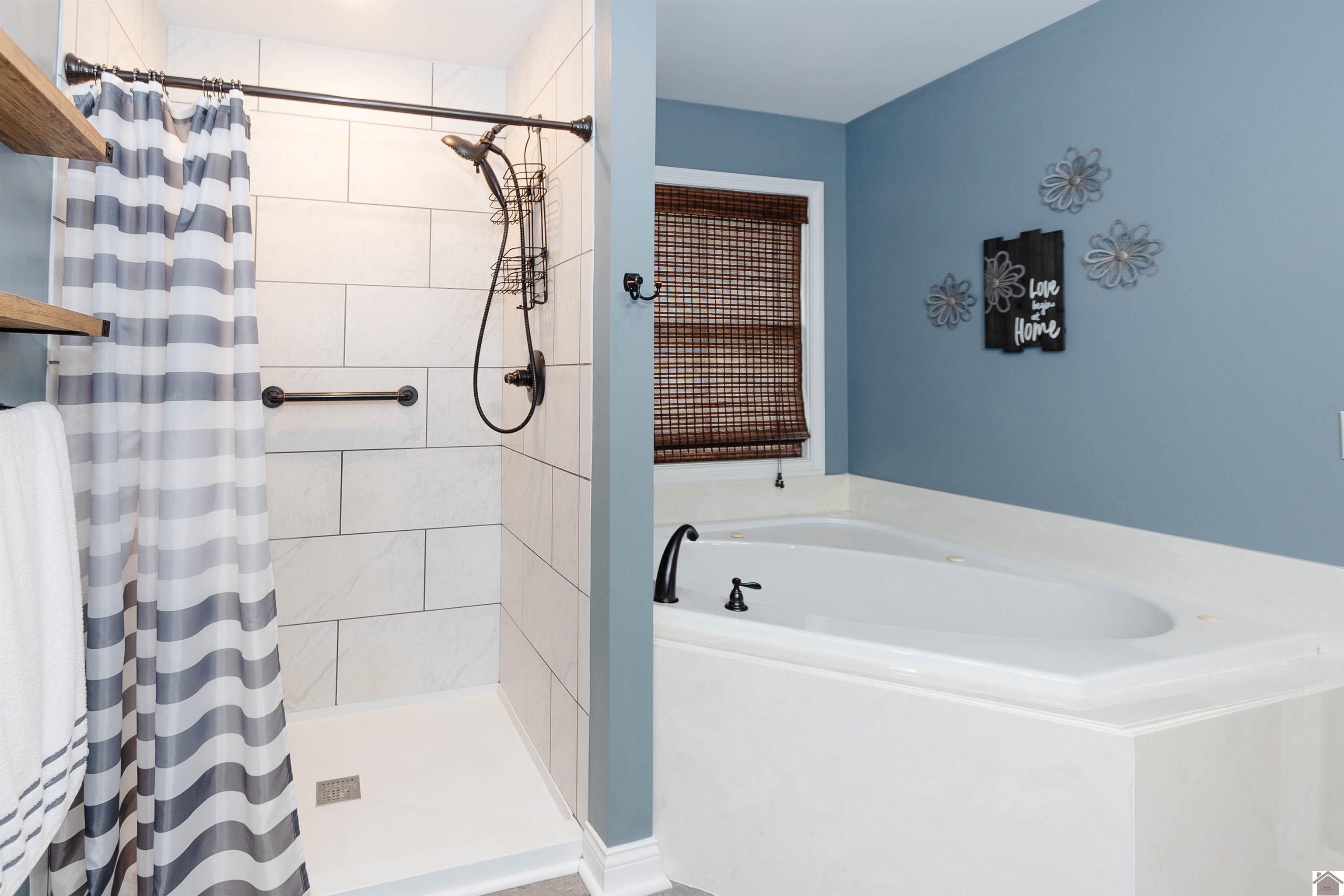 103 Hickory Dr