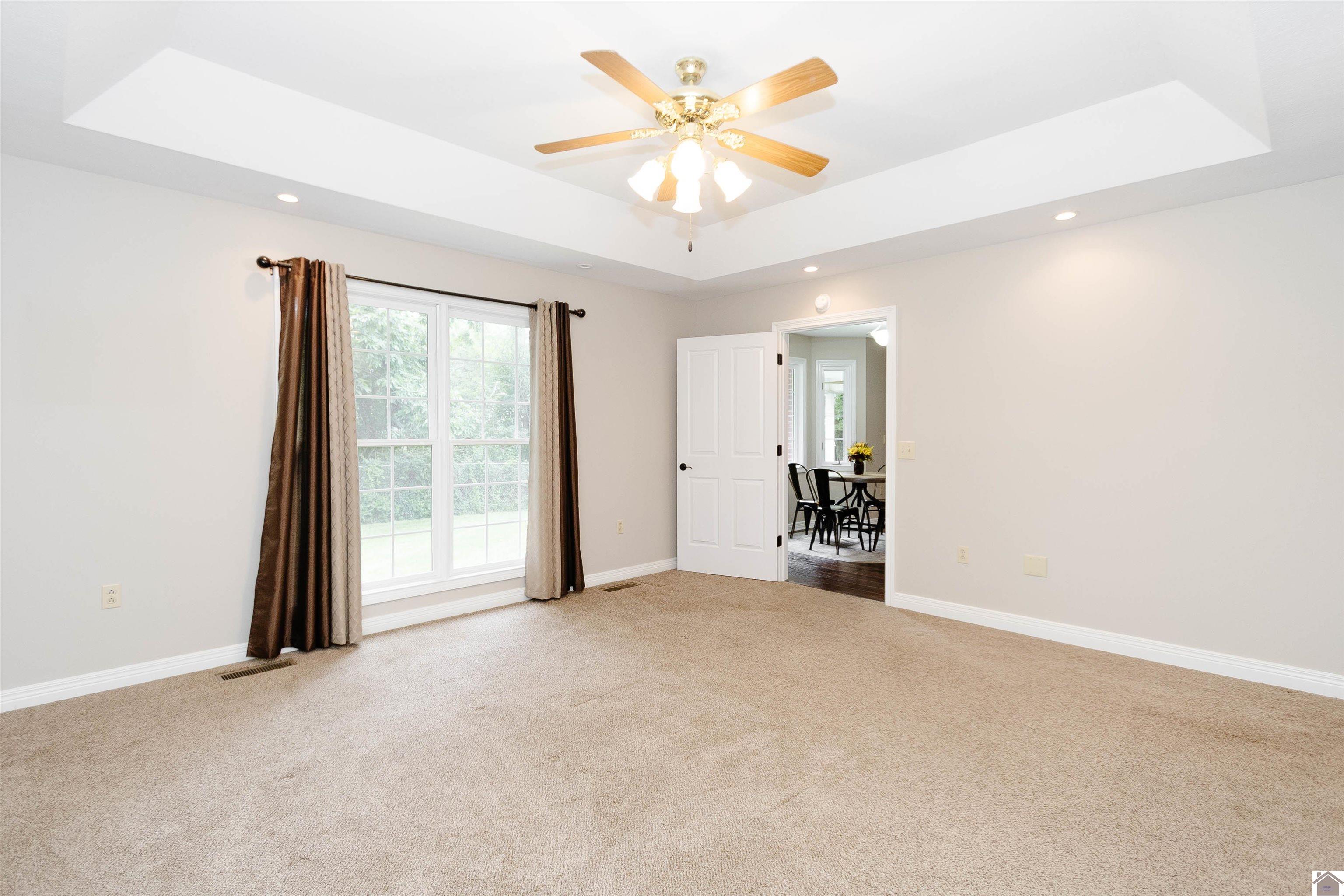 103 Hickory Dr