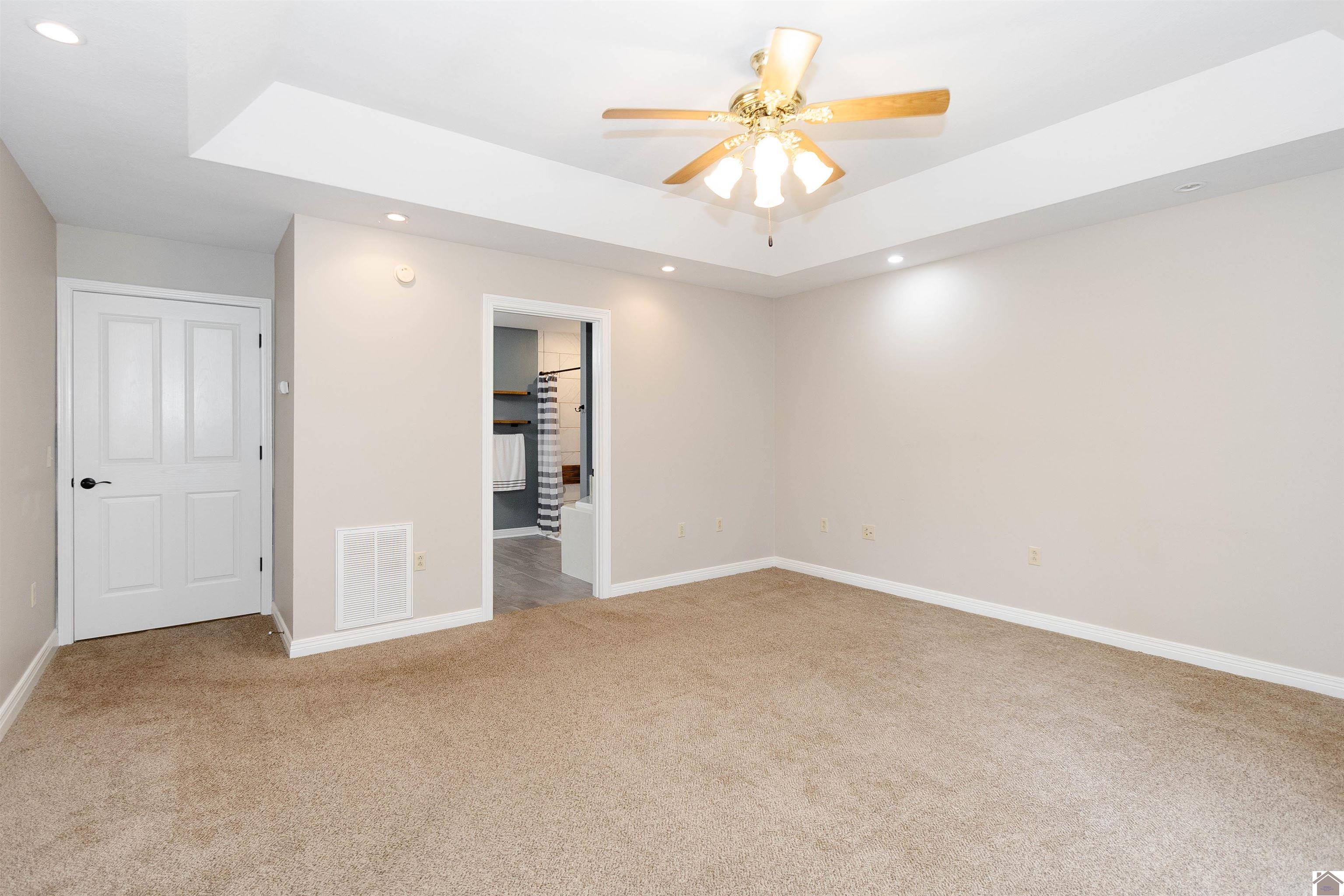 103 Hickory Dr