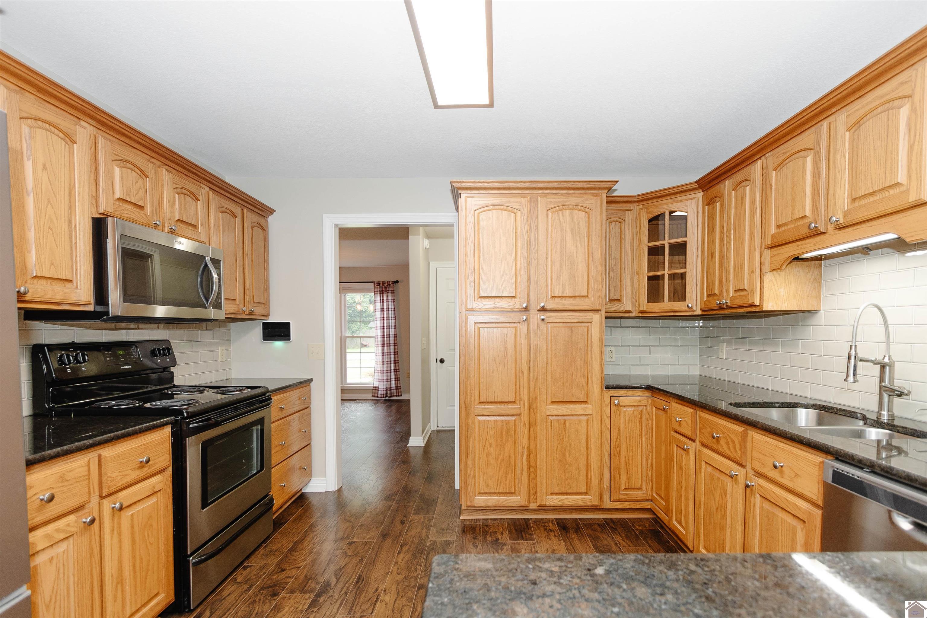 103 Hickory Dr