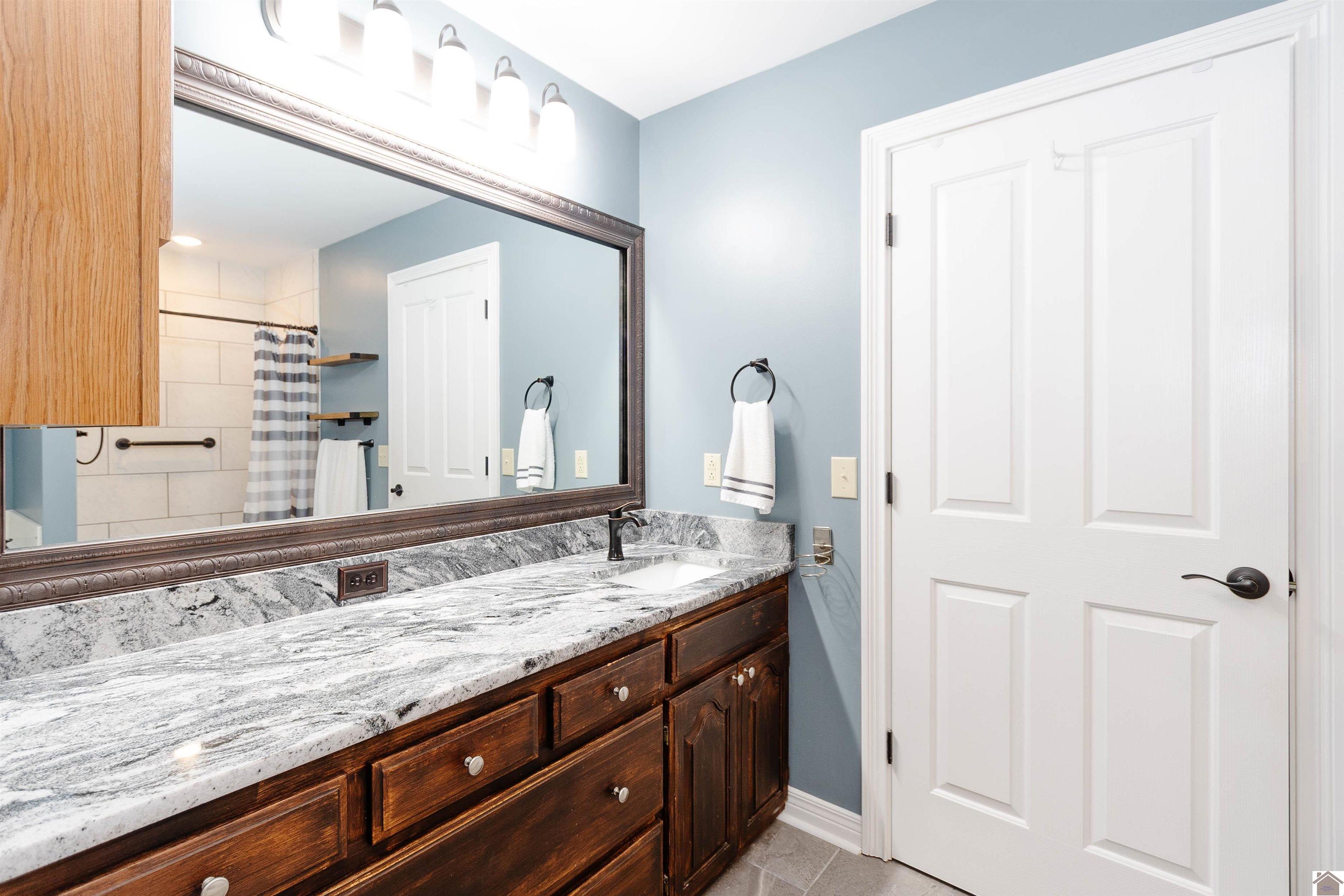 103 Hickory Dr