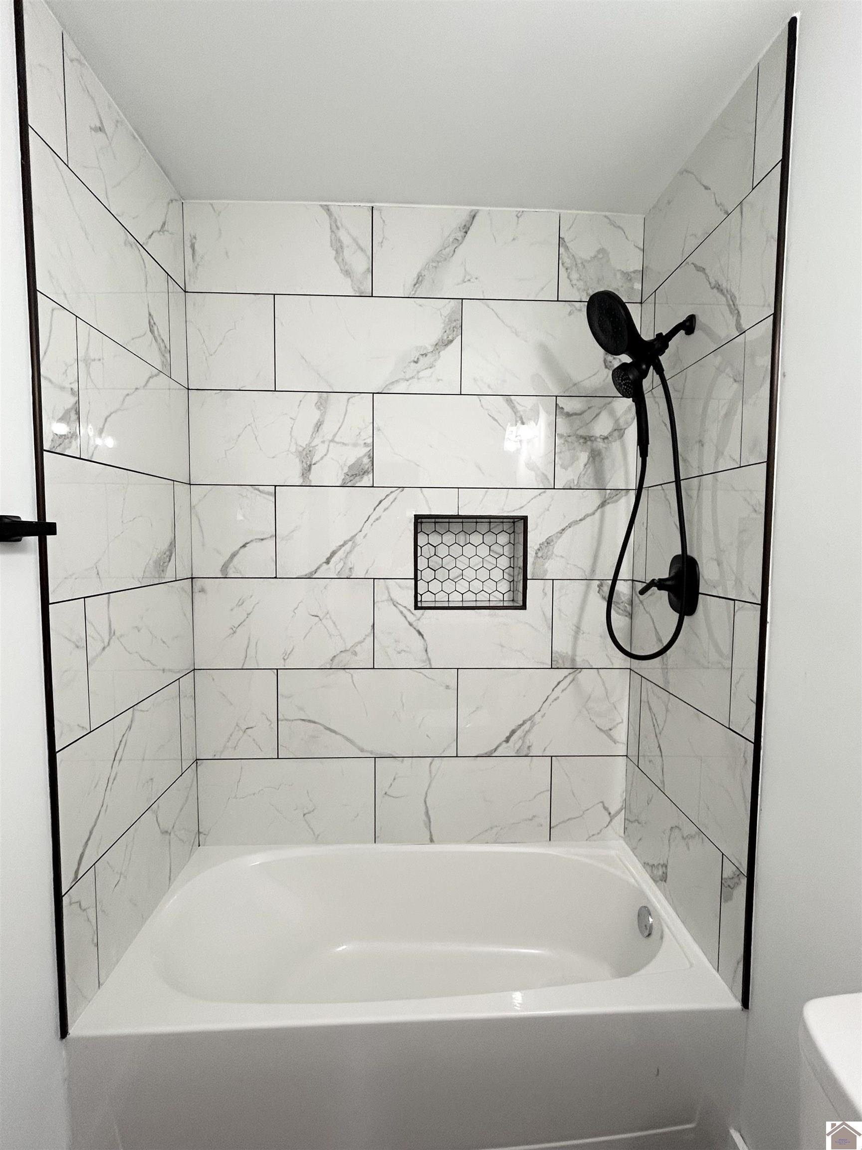 2560 Lovelaceville Florence Station E