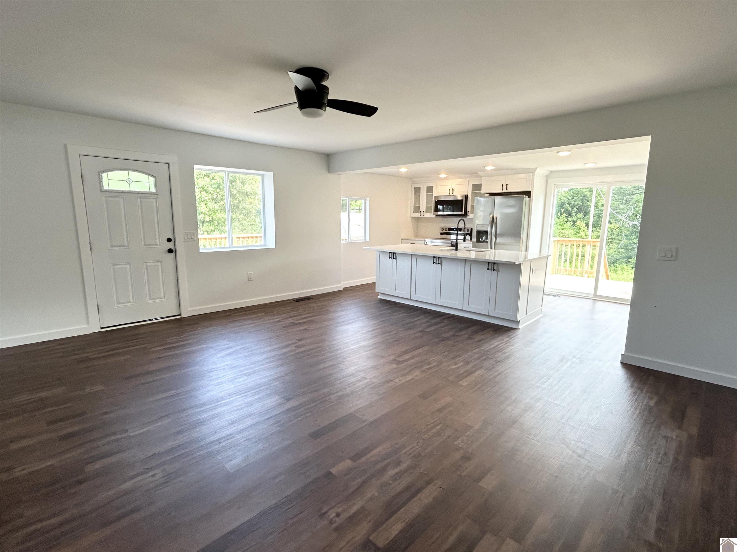 2560 Lovelaceville Florence Station E