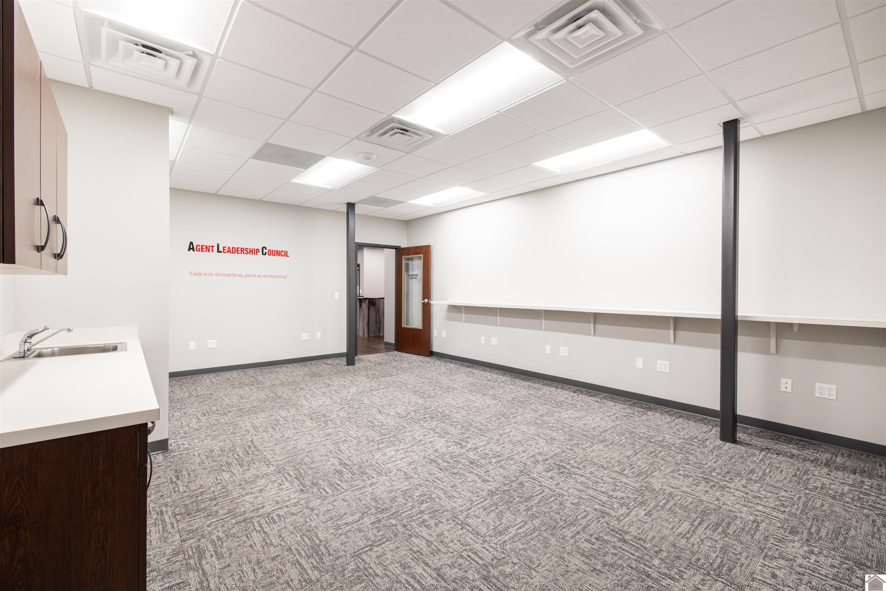 118 S 5th Street Unit: Suite B