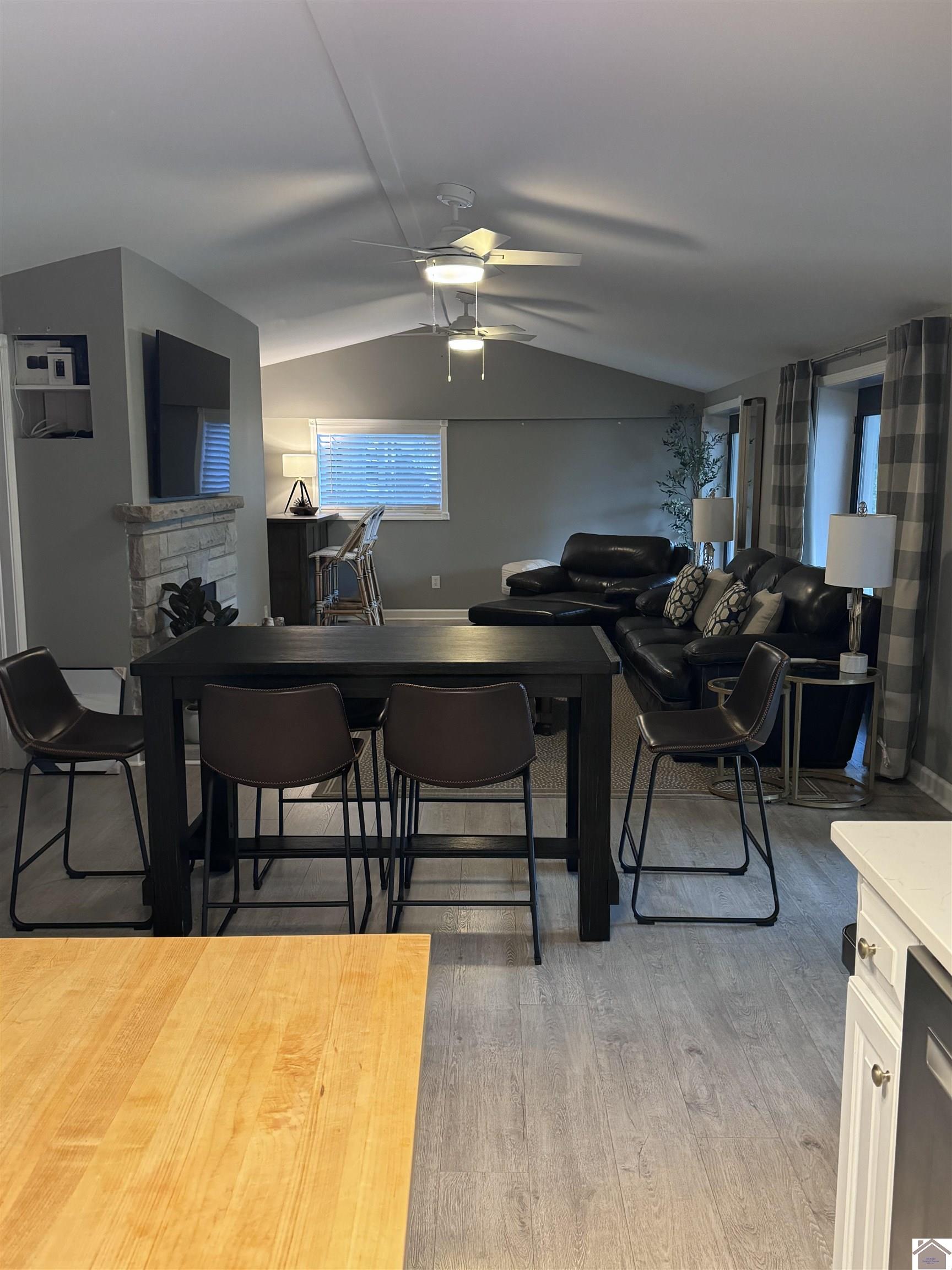 33 Duplex Lane