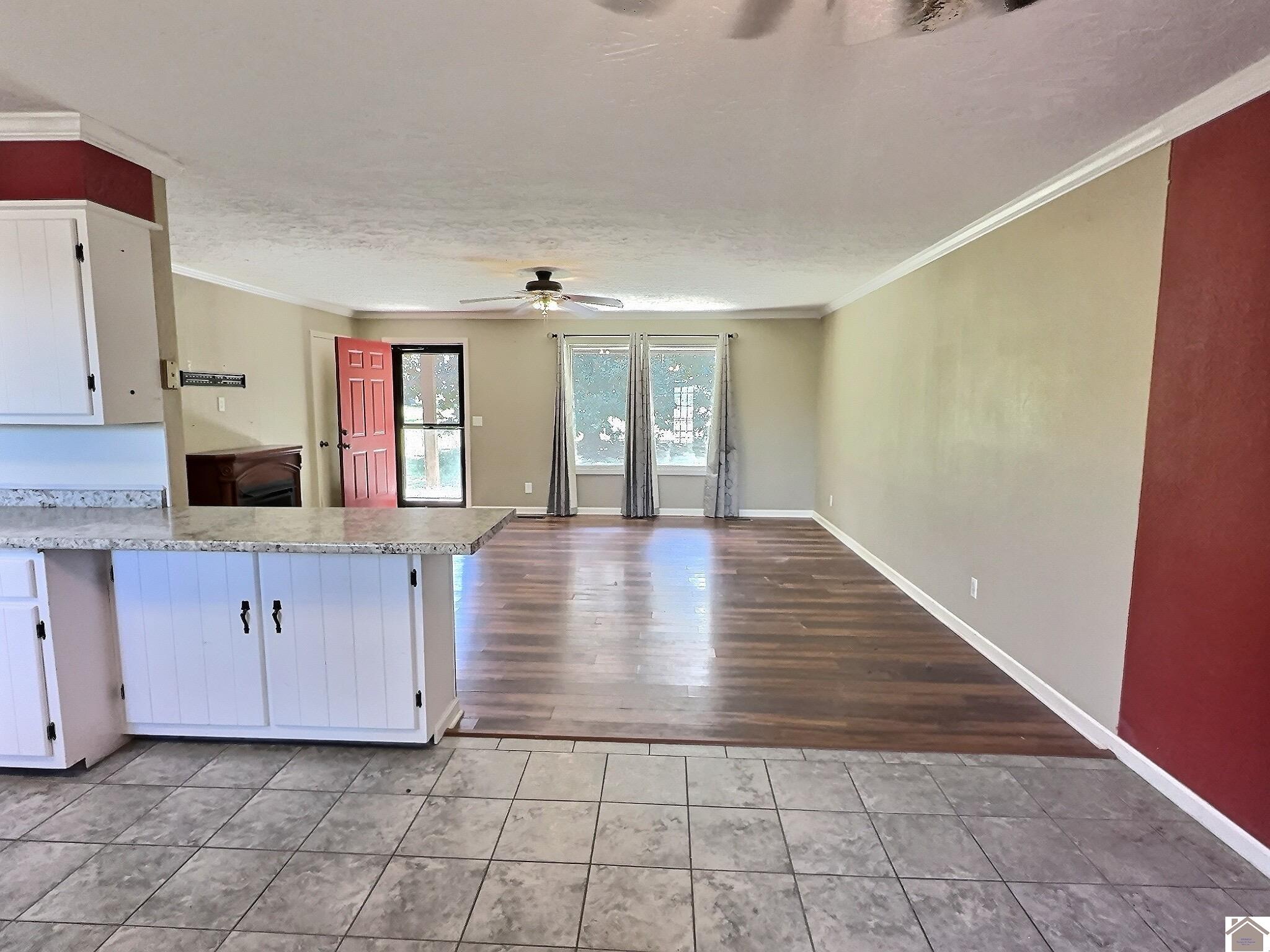 236 Grove Ln