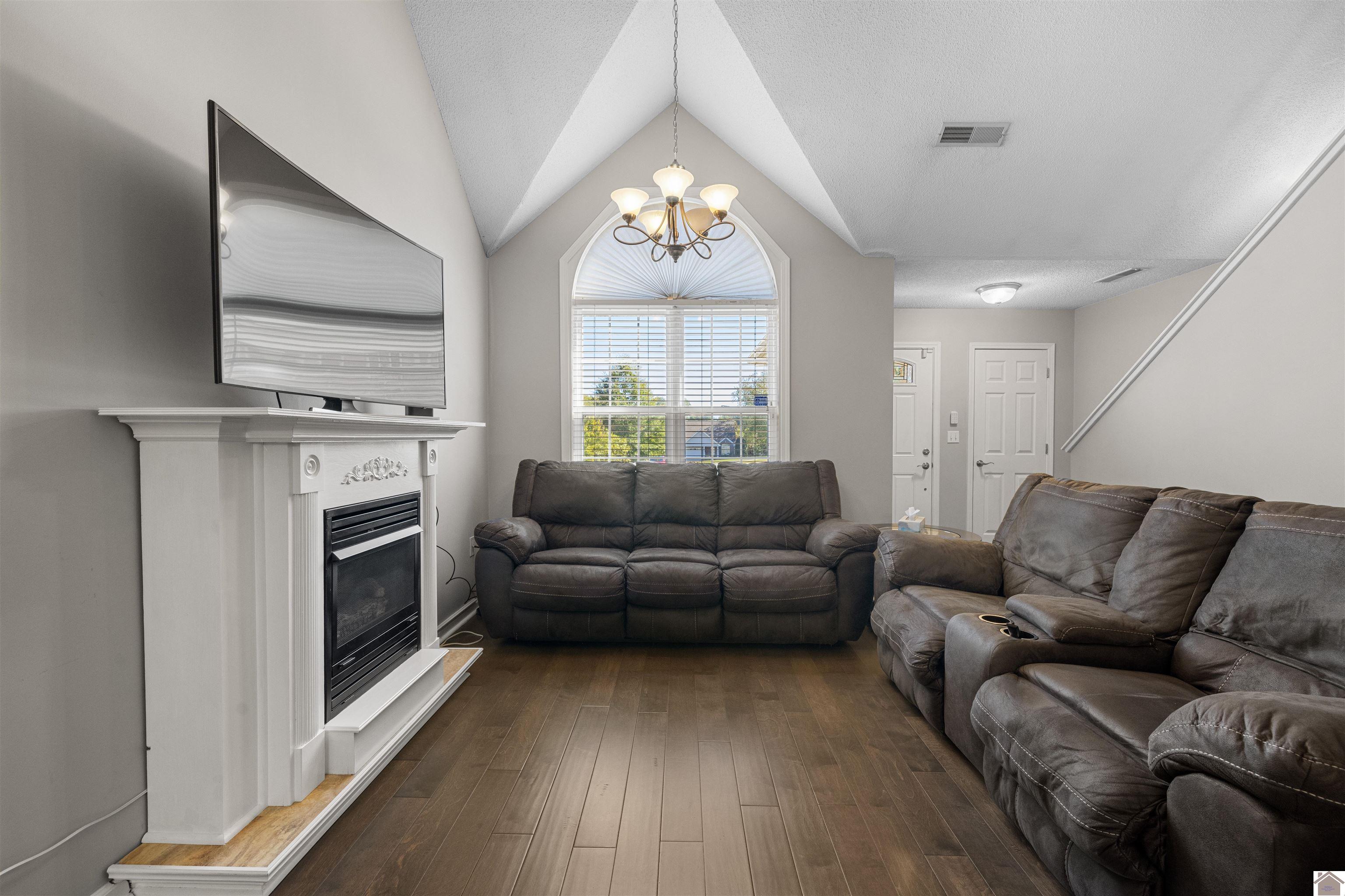 903 Stonebrook