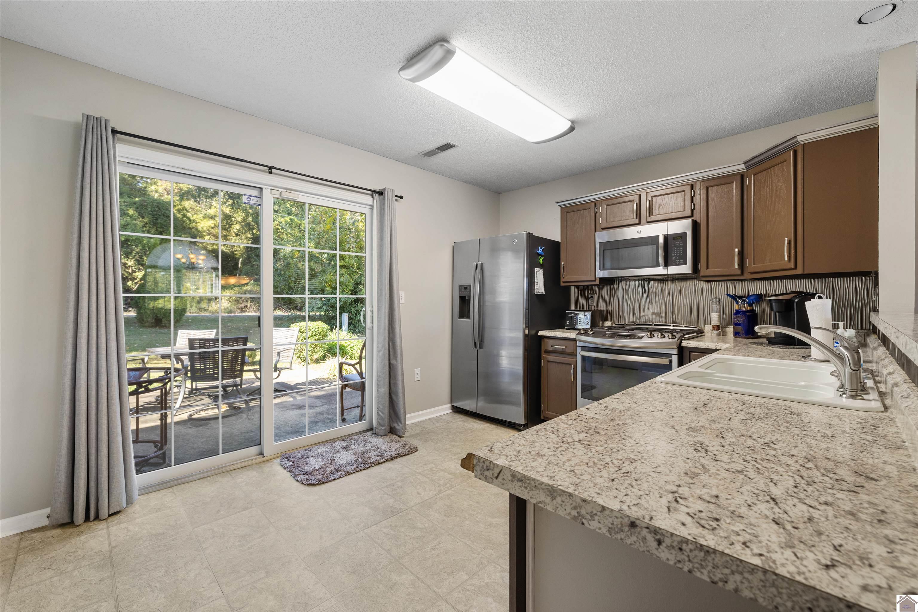 903 Stonebrook