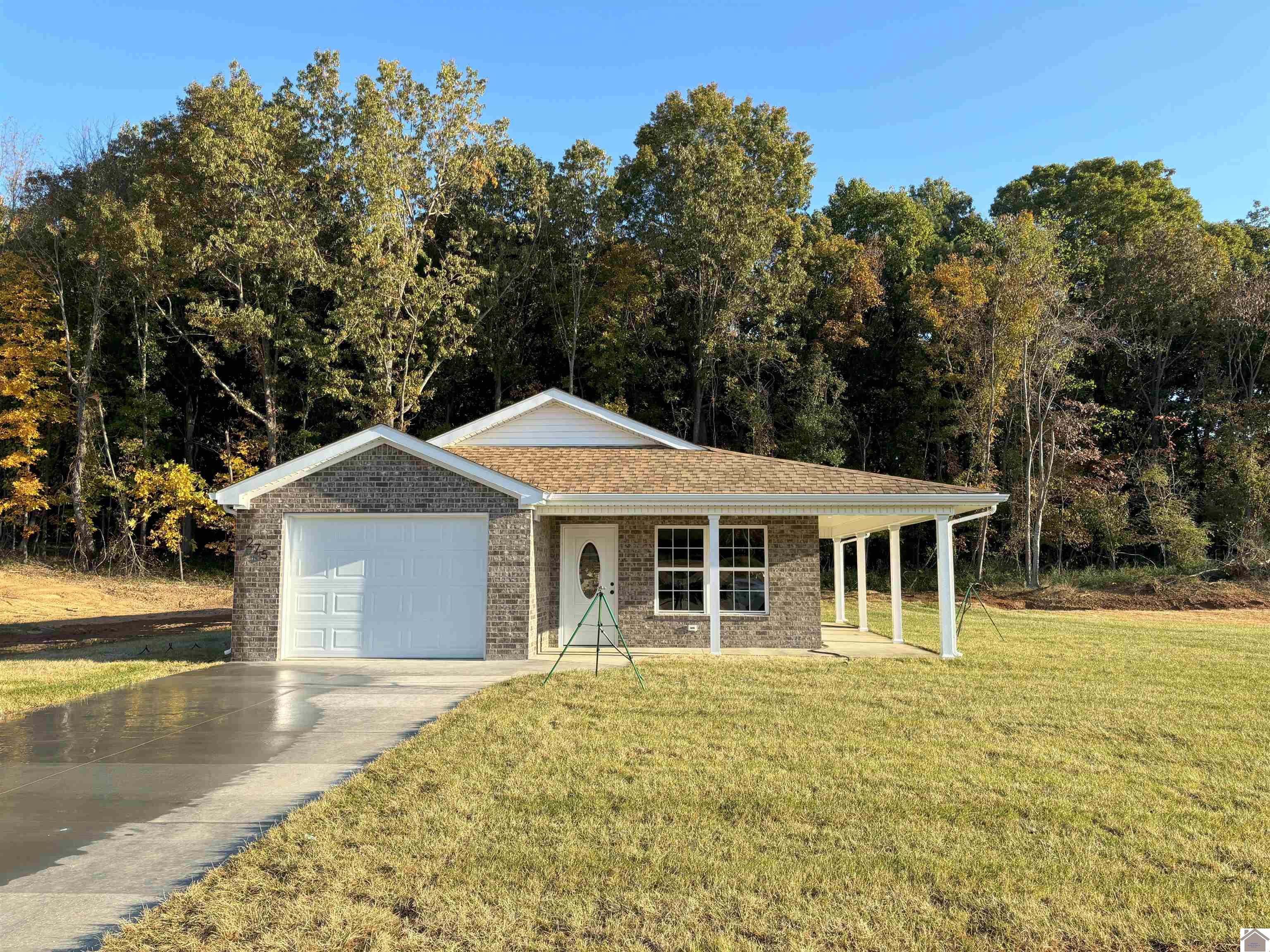 275 Clover Crescent