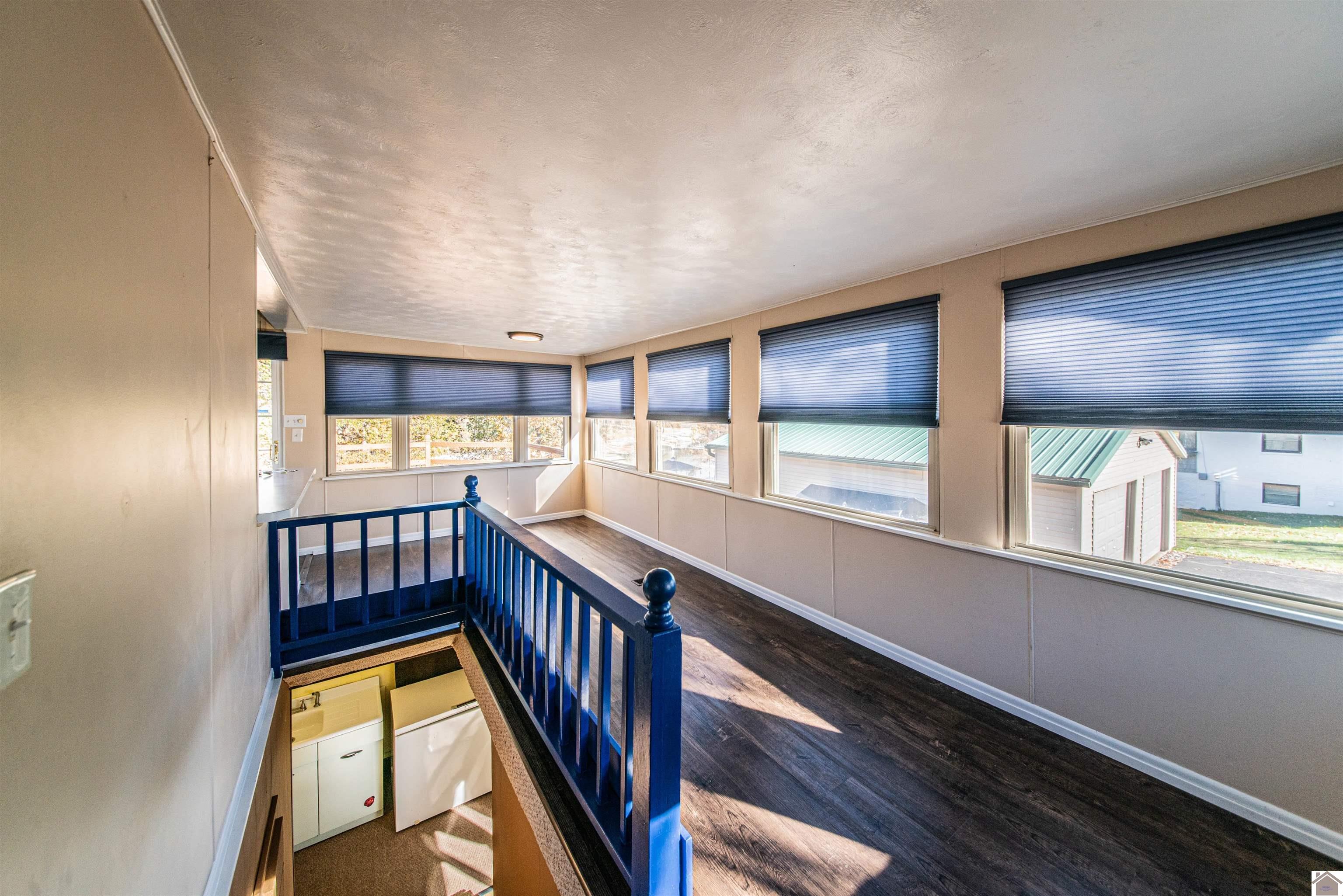 231 Captain Ln