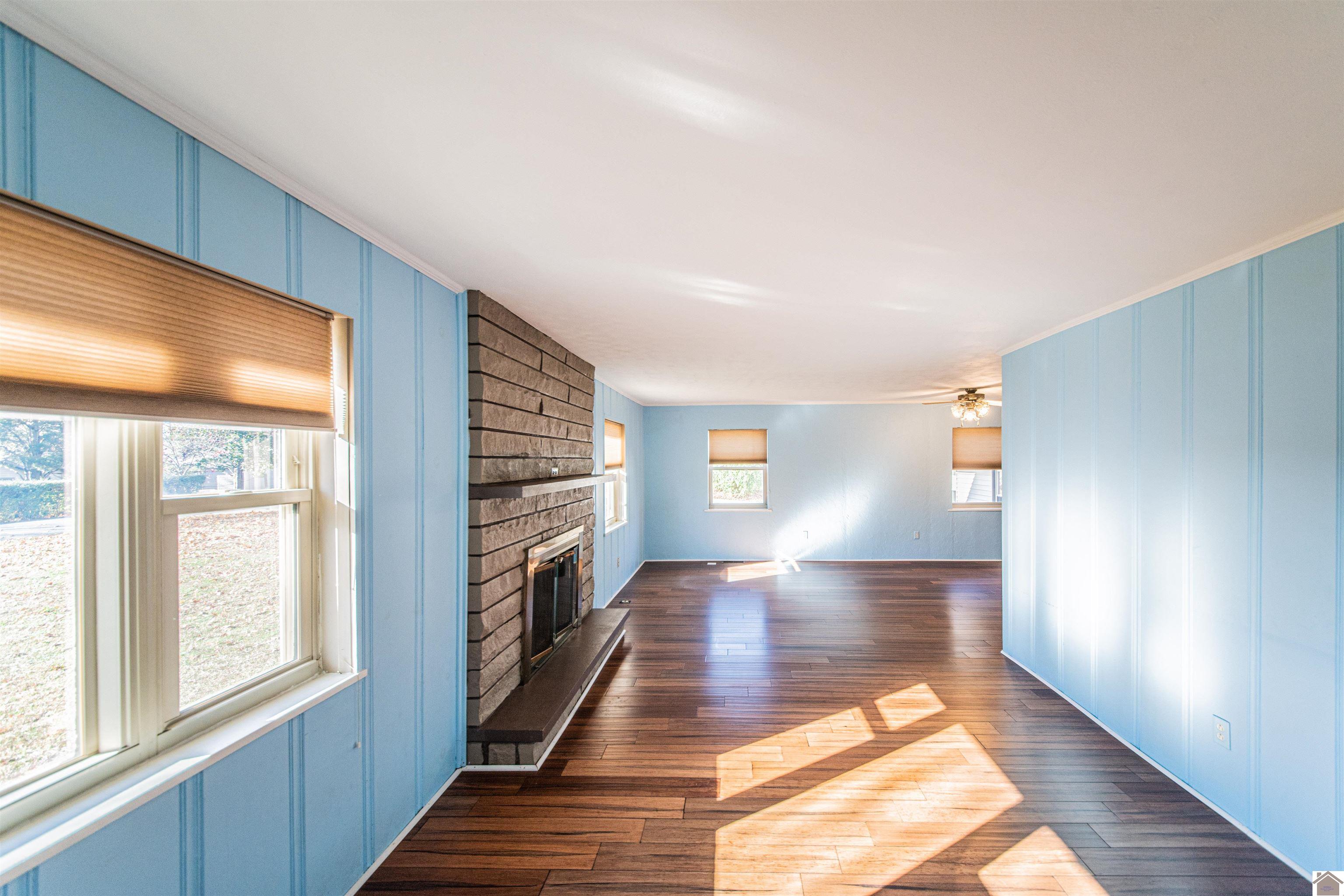 231 Captain Ln