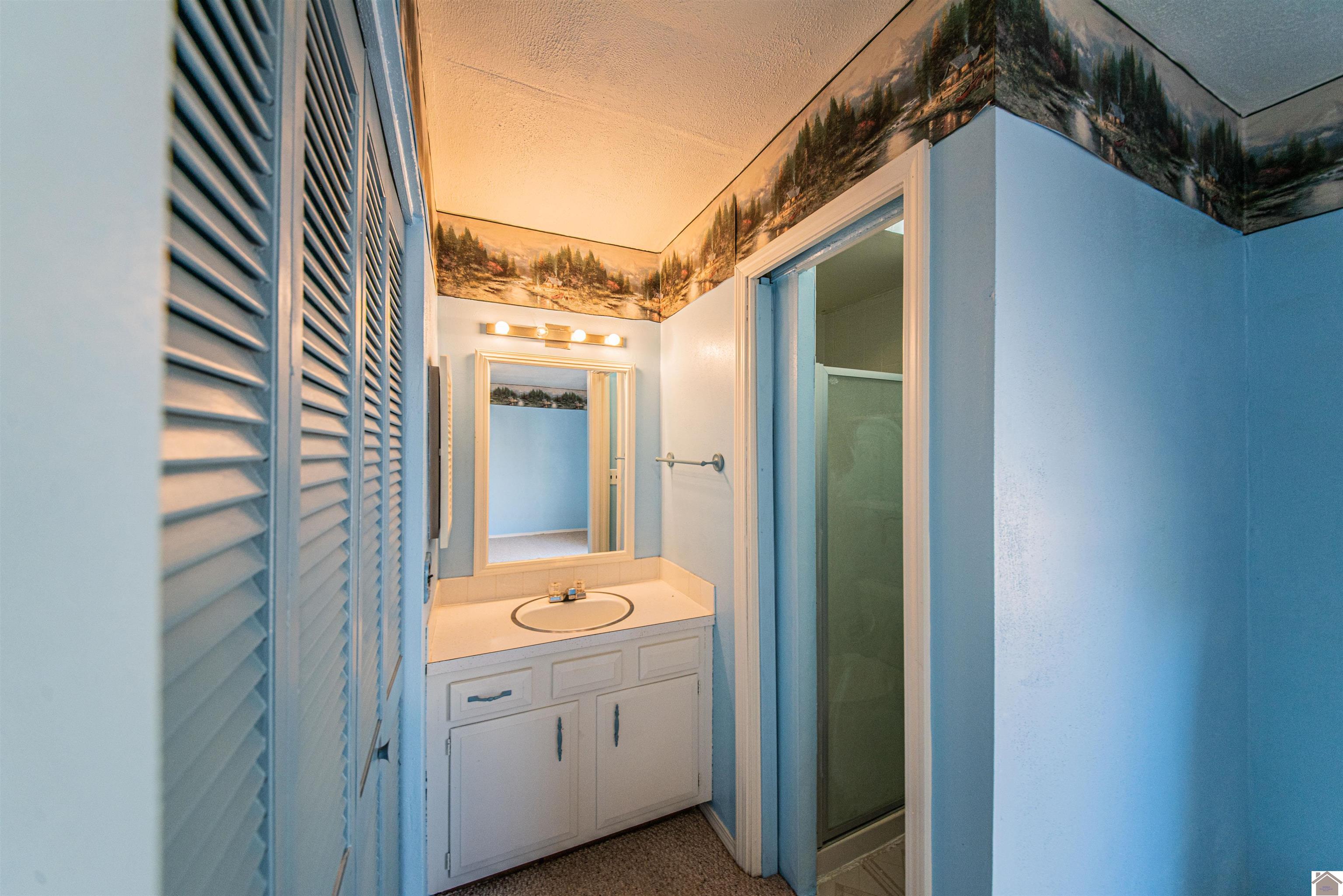 231 Captain Ln
