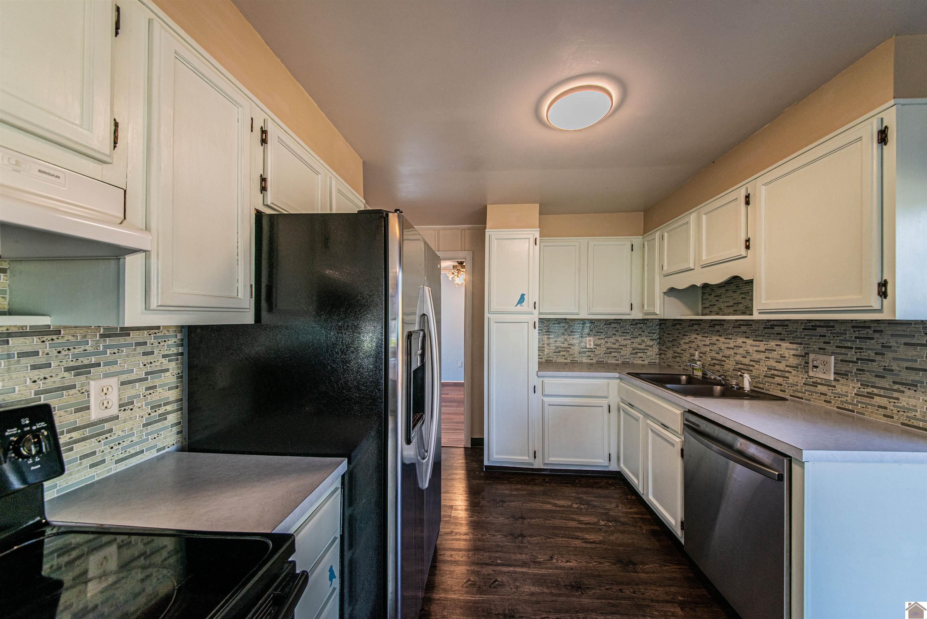 231 Captain Ln