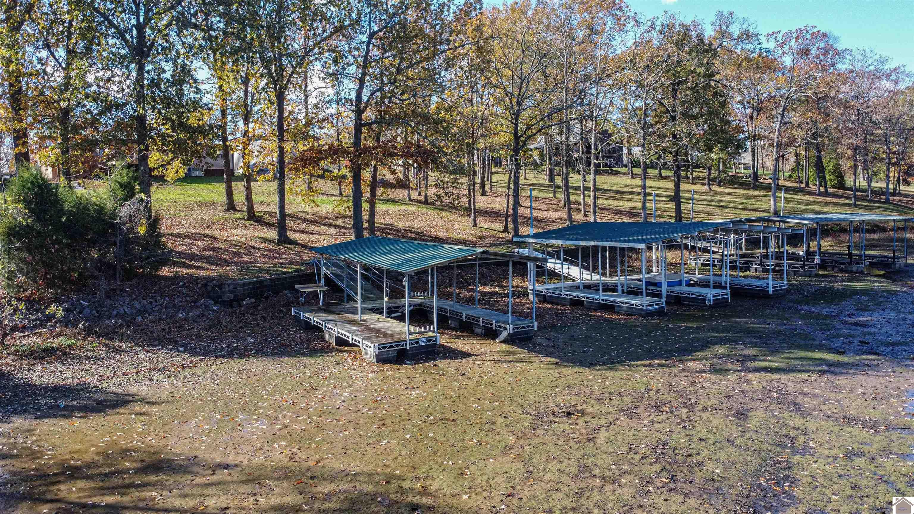 231 Captain Ln