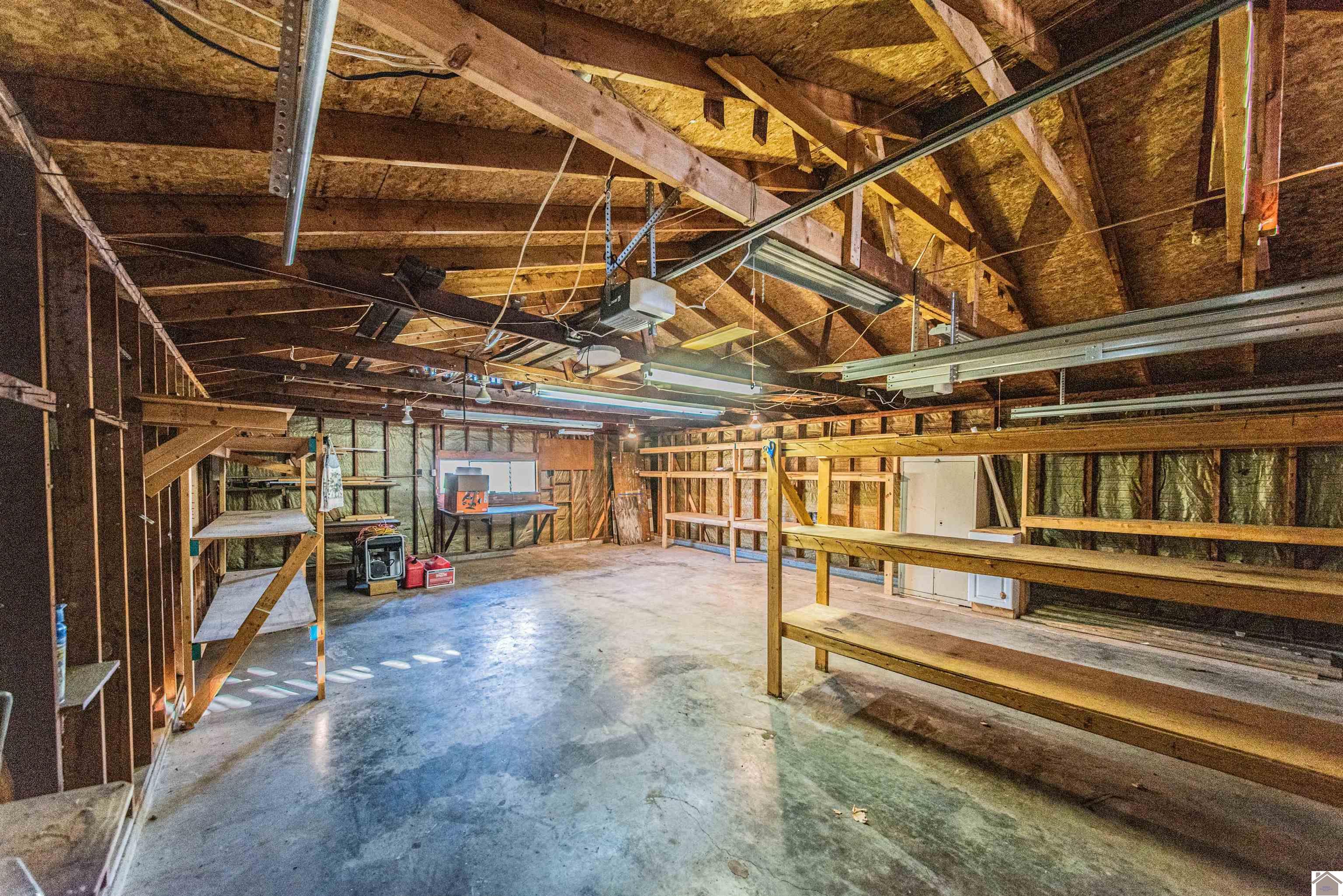 231 Captain Ln