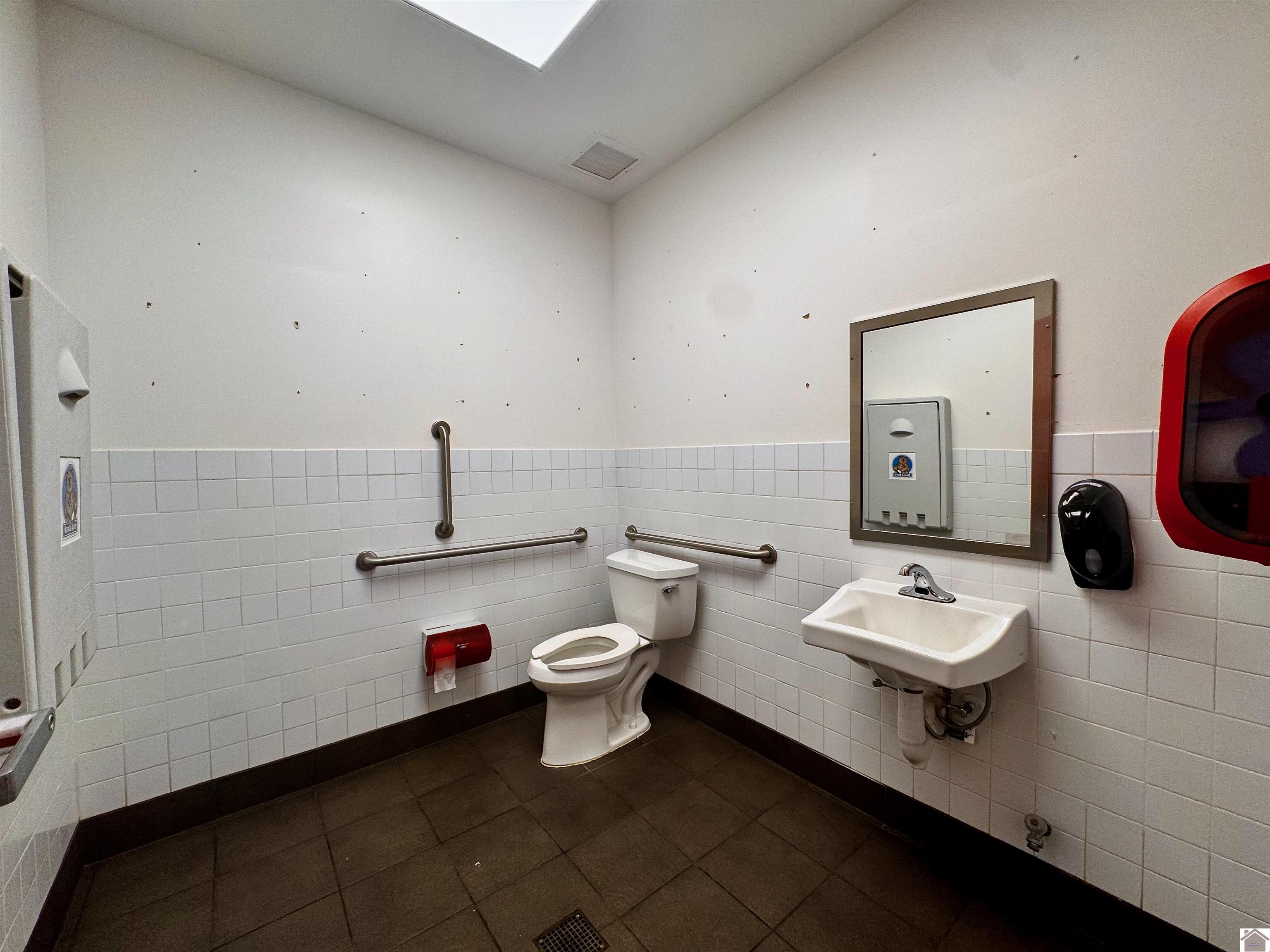 5015 Hinkleville Road Unit: Suite 3