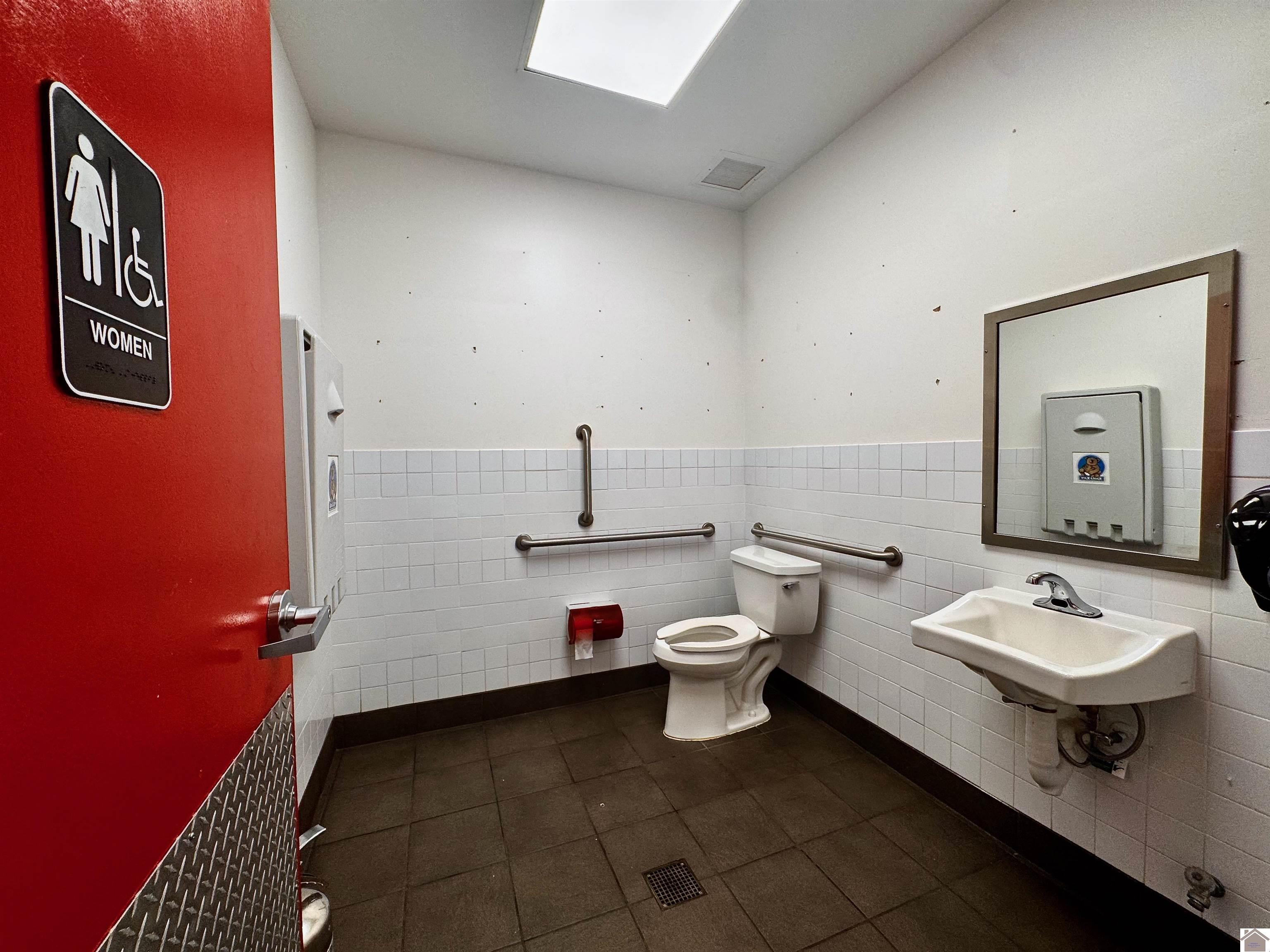 5015 Hinkleville Road Unit: Suite 3