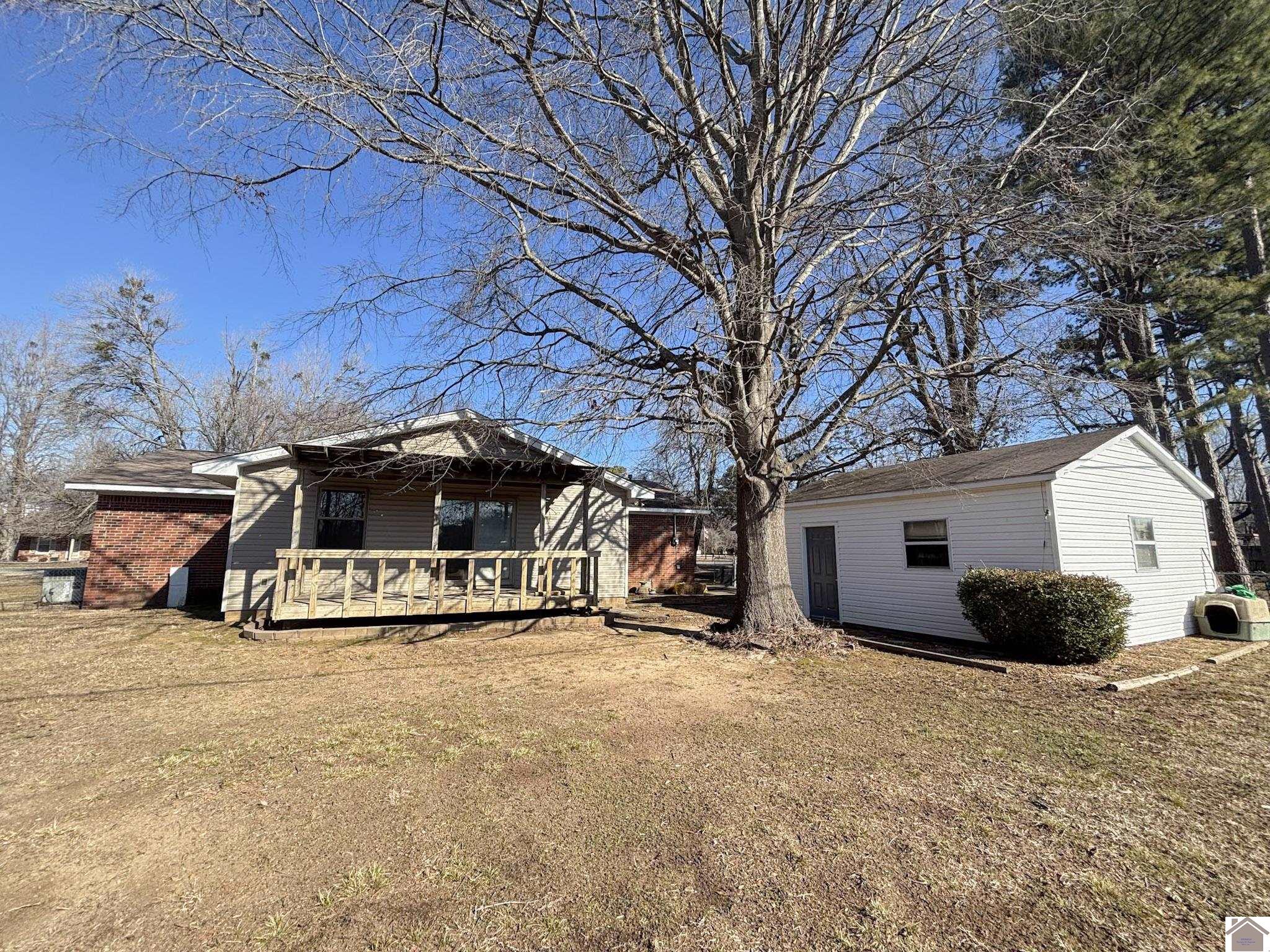 140 Myrna Dr