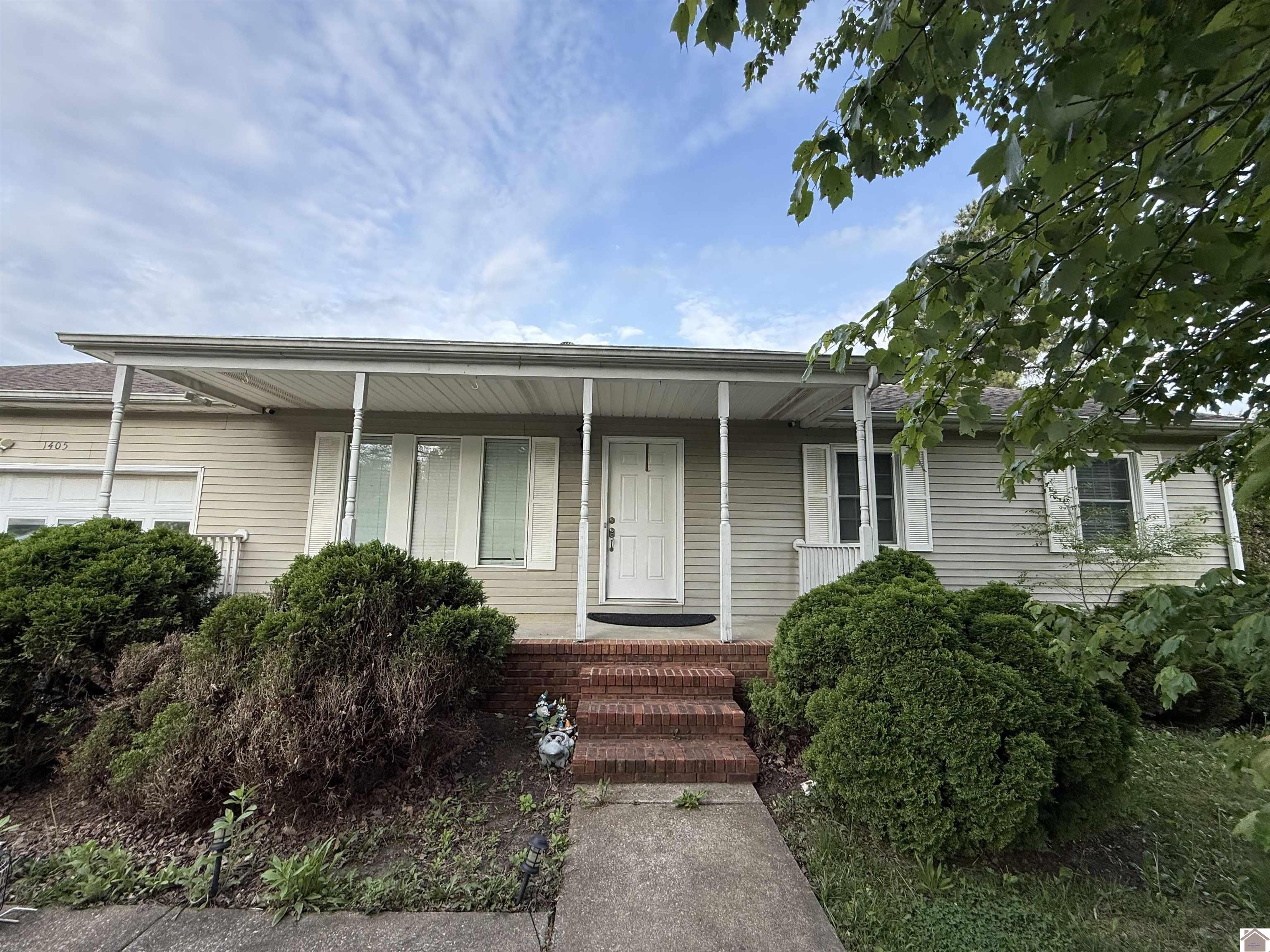 1405 N 16th Street