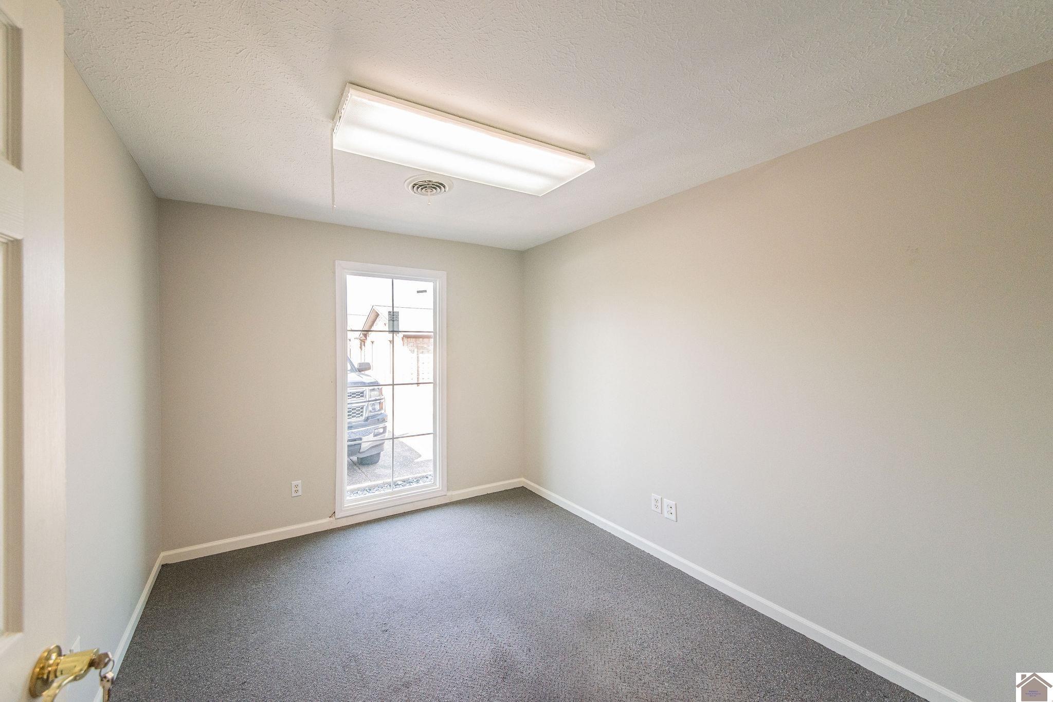 627 N 4th Street