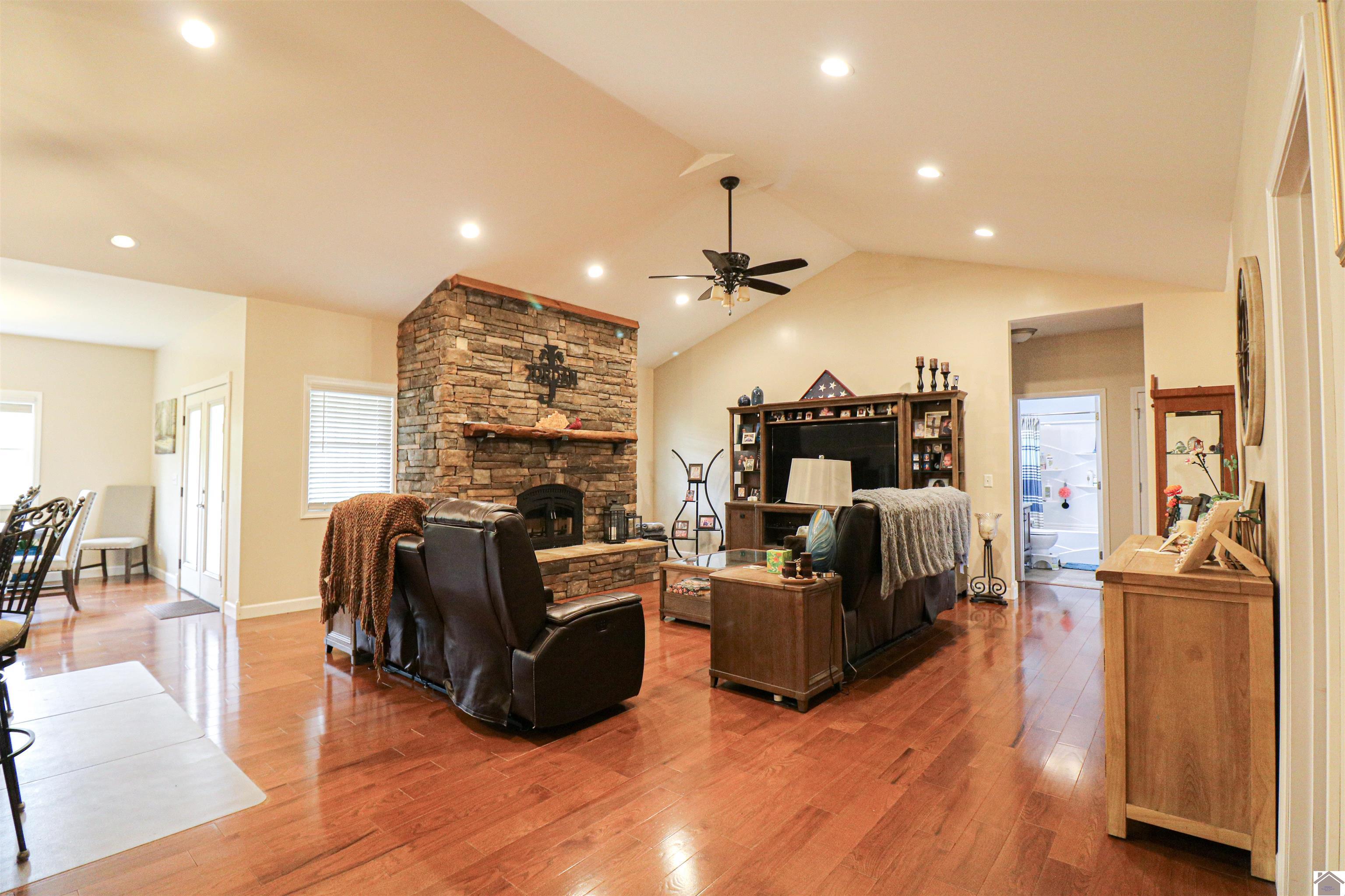 1300 Rocky Rd