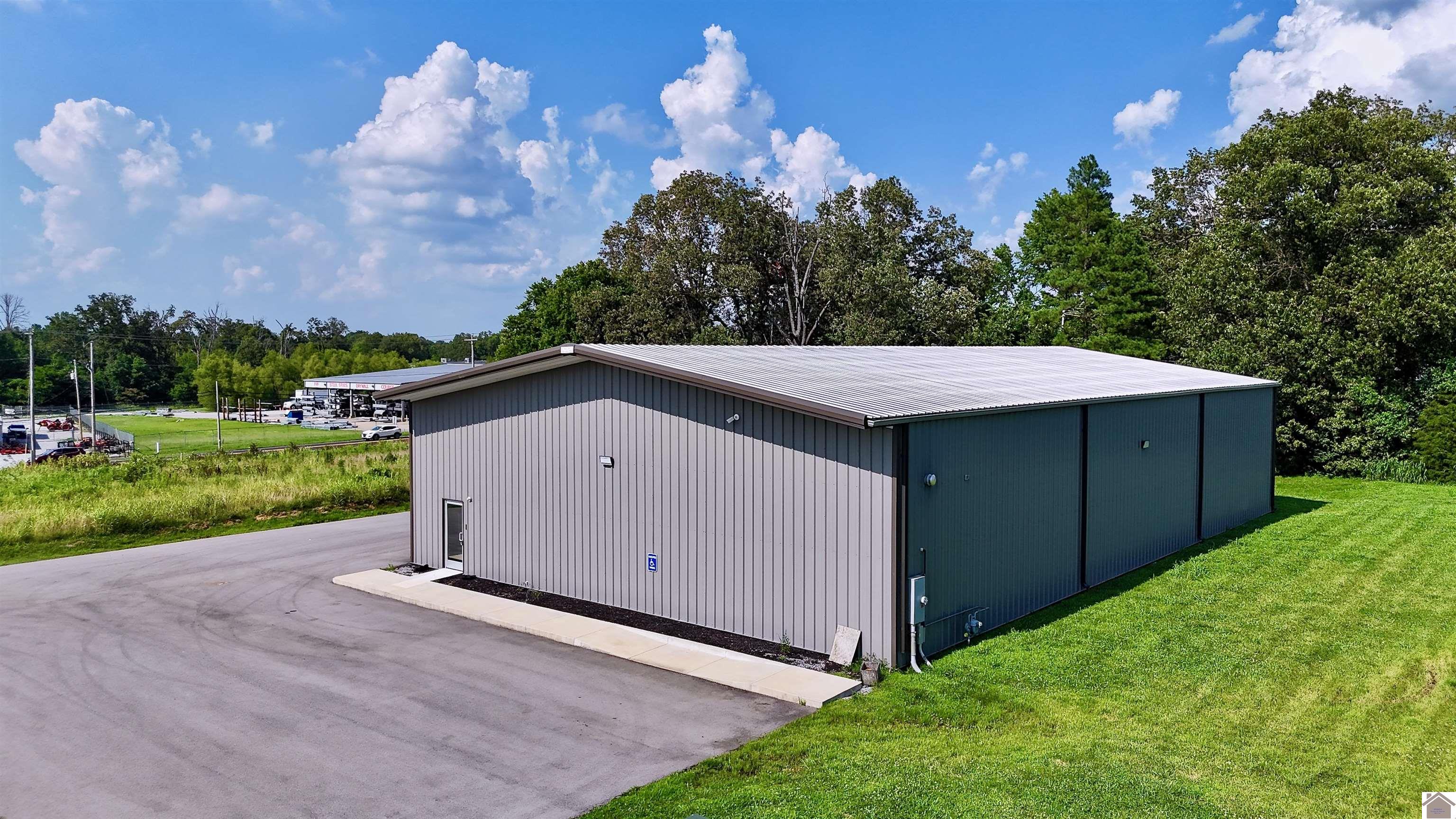 1084 Falconite Oakes Drive