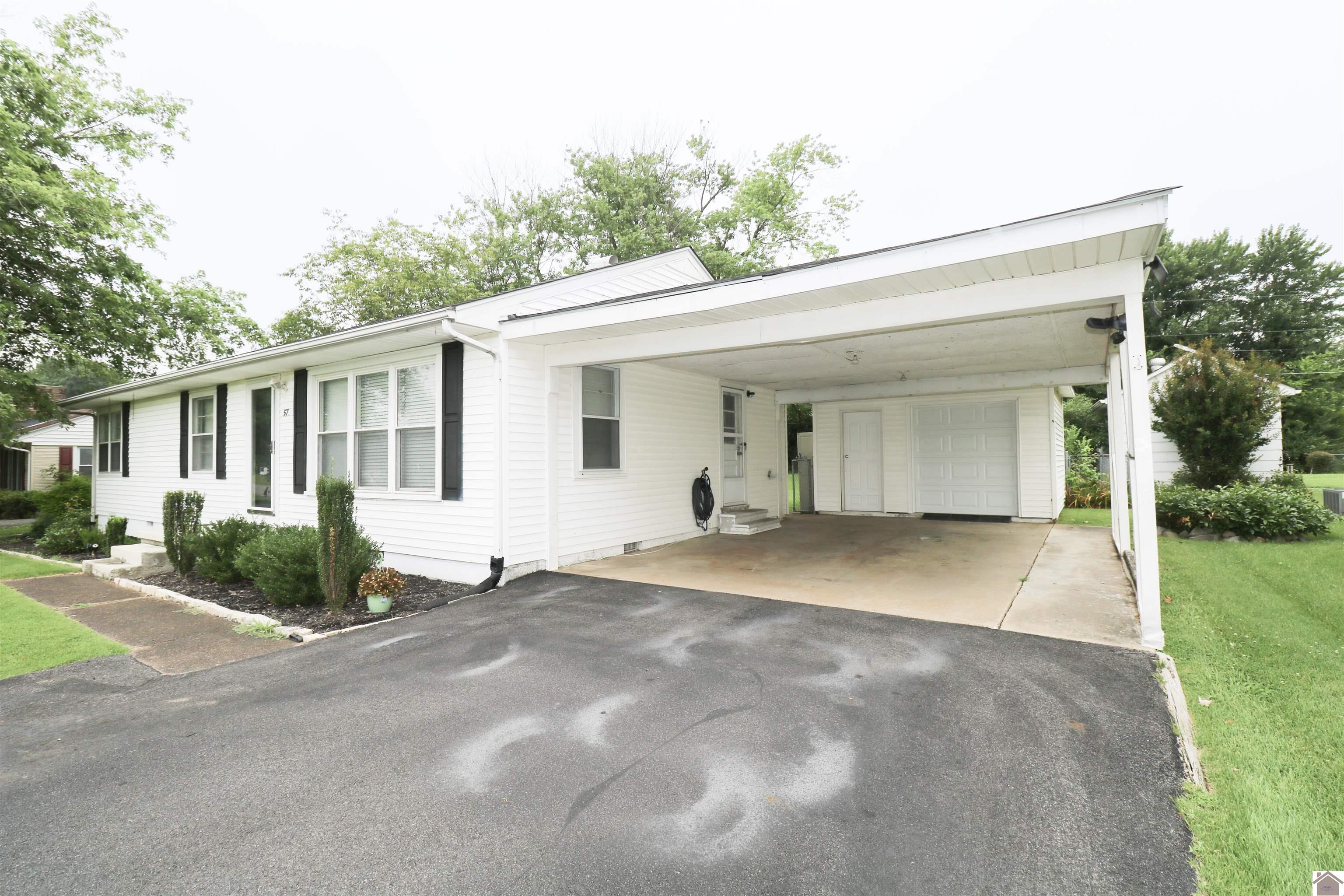 572 Lakeview Dr