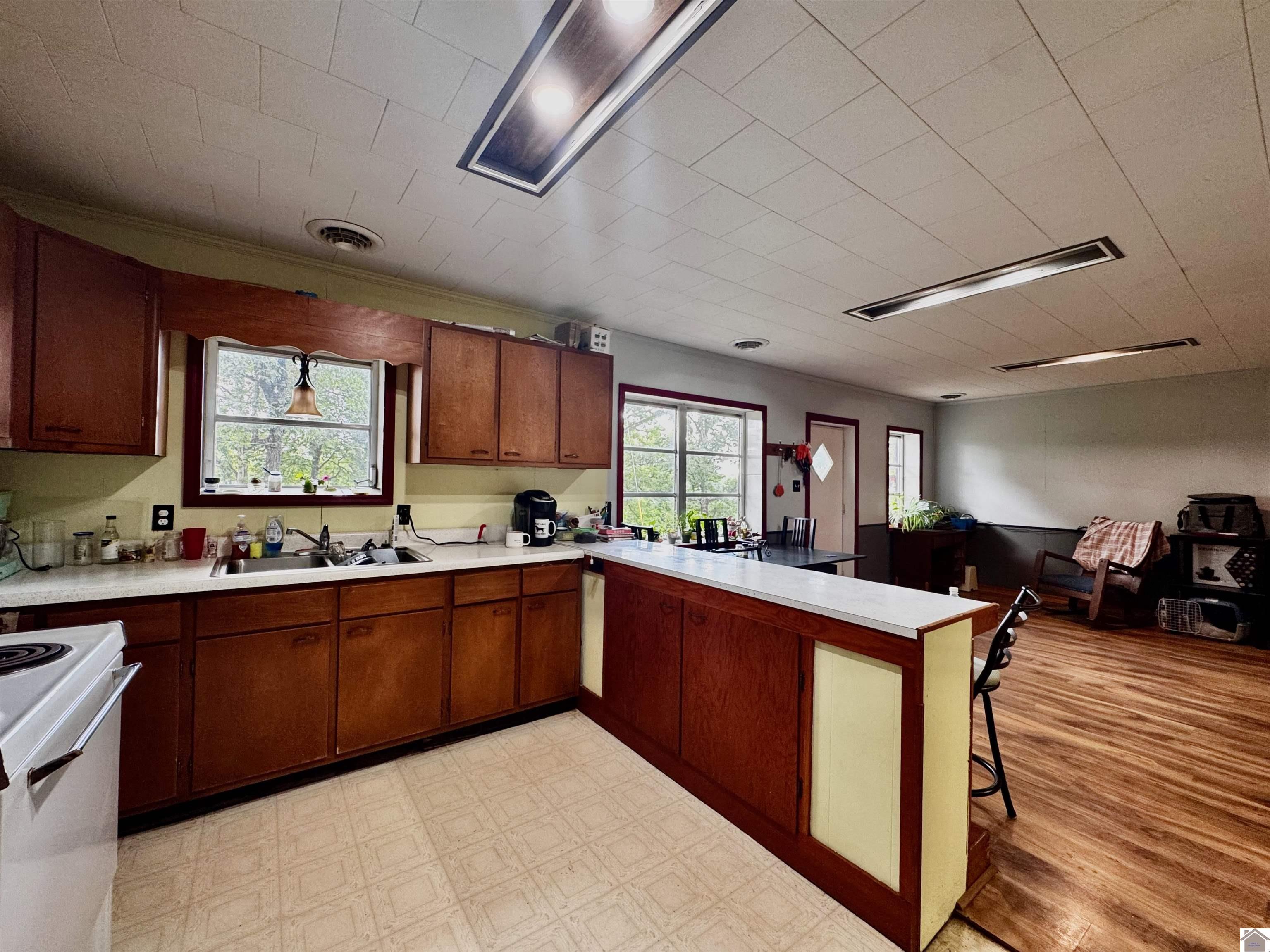 1037 Stringtown Rd Unit: 1033 Stringtown Rd