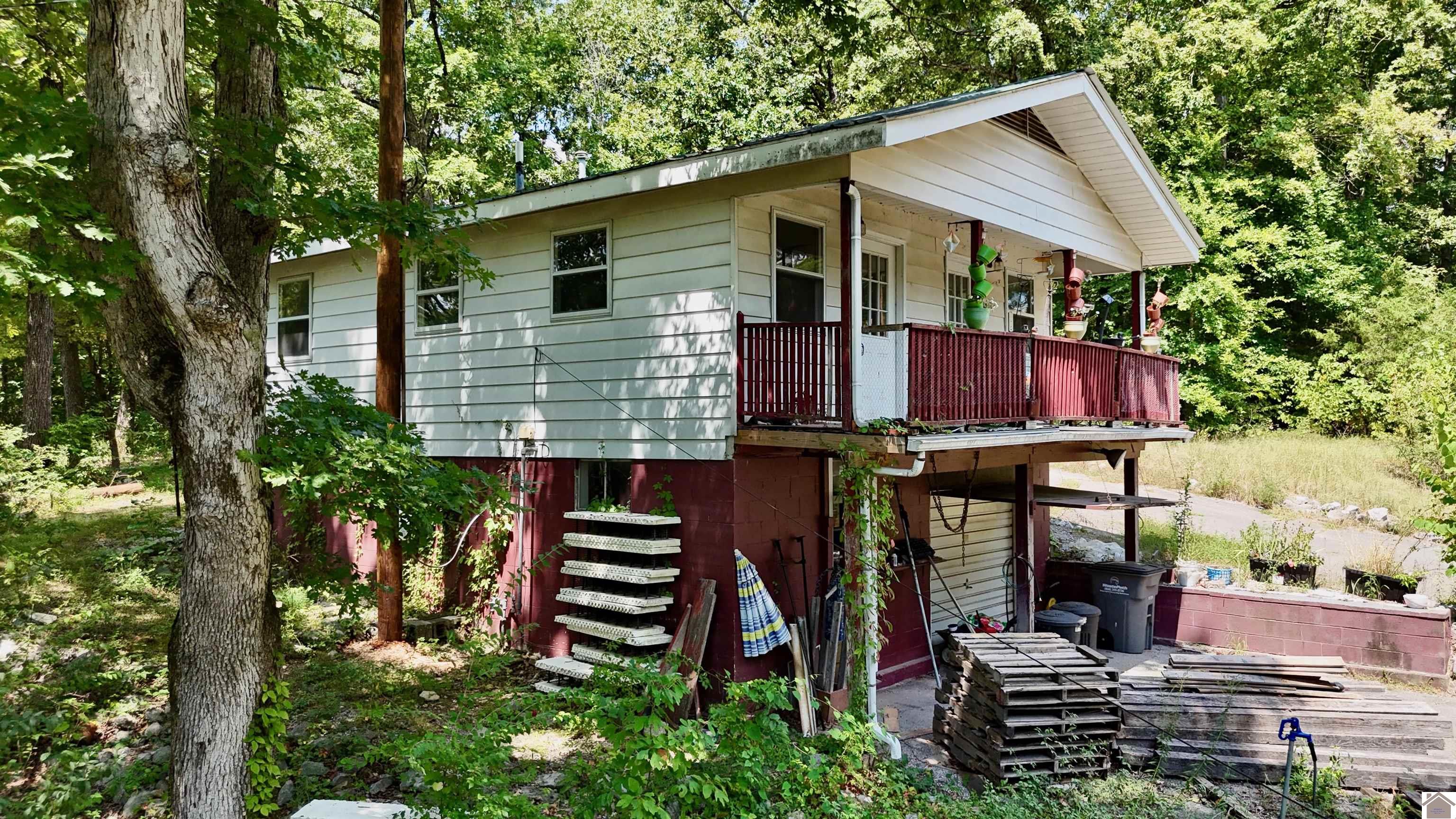 1037 Stringtown Rd Unit: 1033 Stringtown Rd