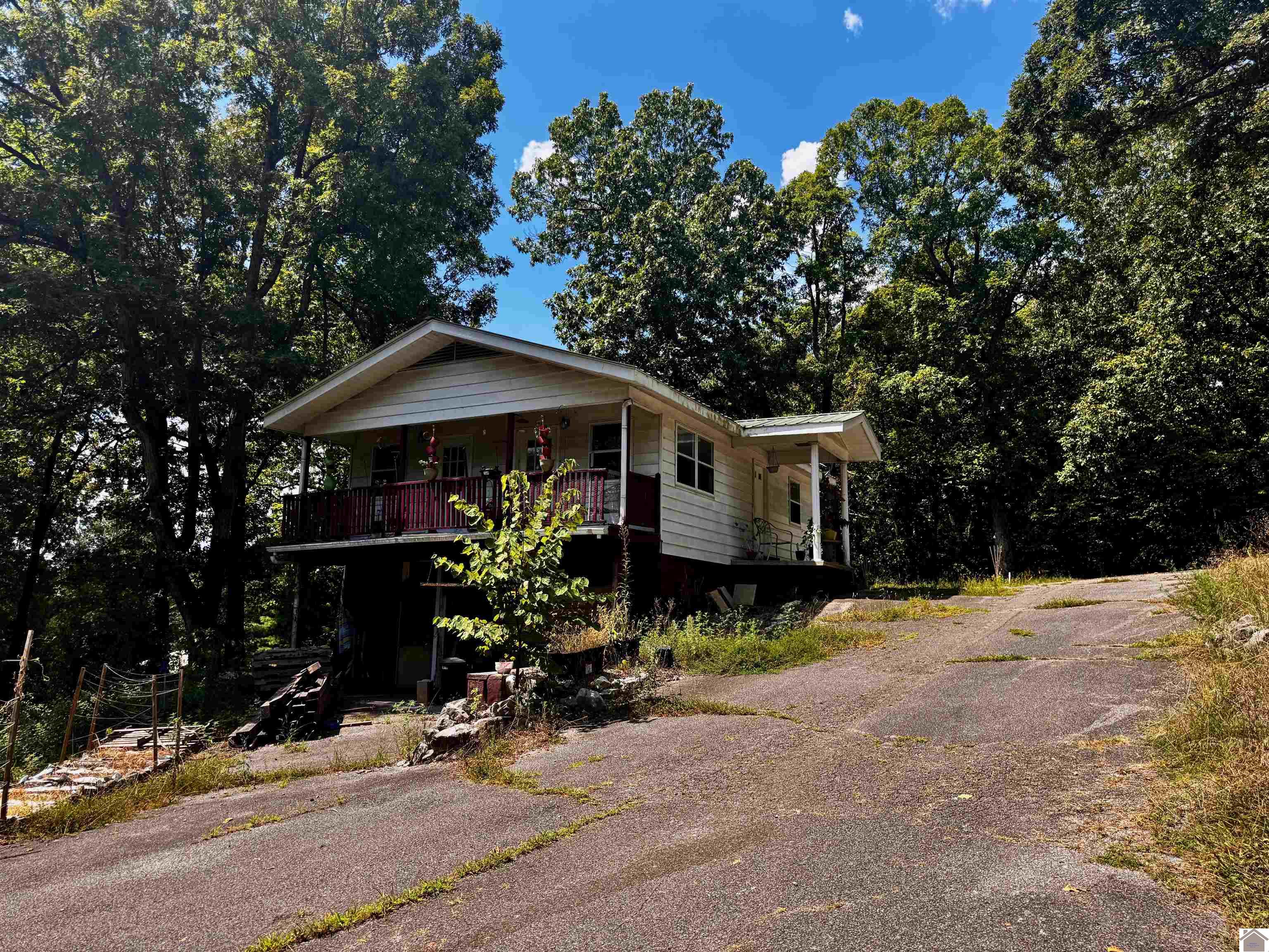 1037 Stringtown Rd Unit: 1033 Stringtown Rd