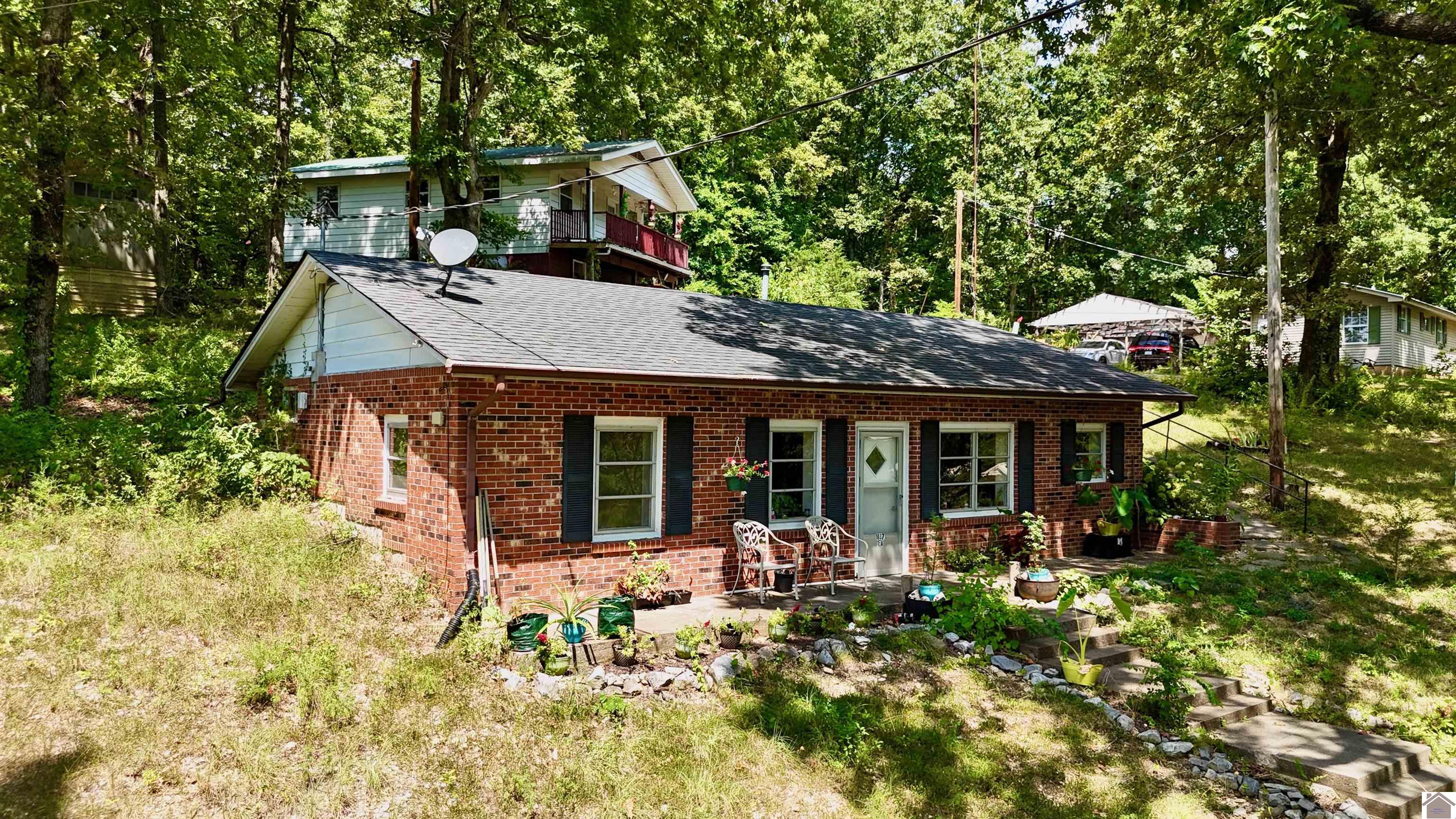 1037 Stringtown Rd Unit: 1033 Stringtown Rd