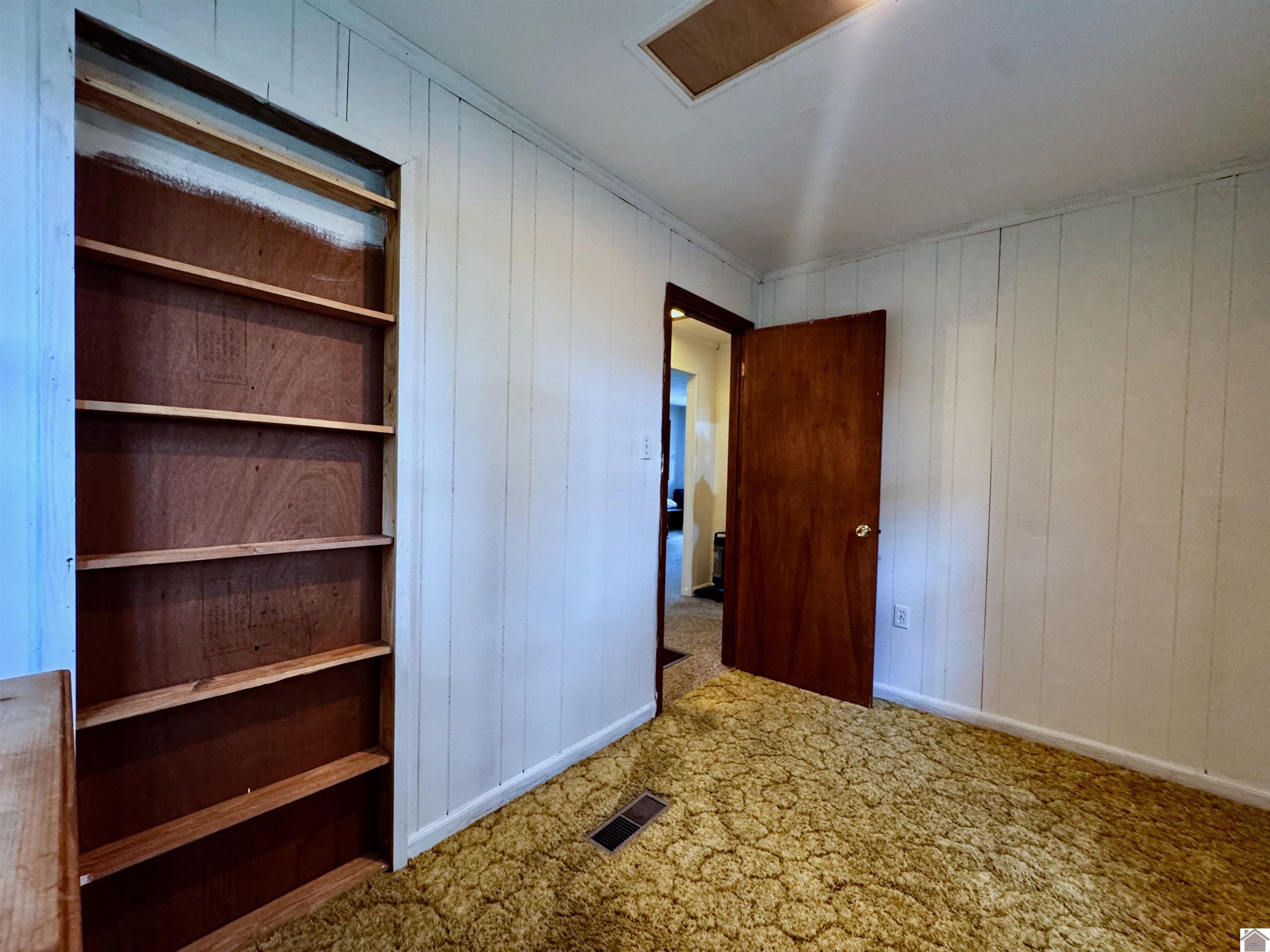 1037 Stringtown Rd Unit: 1033 Stringtown Rd