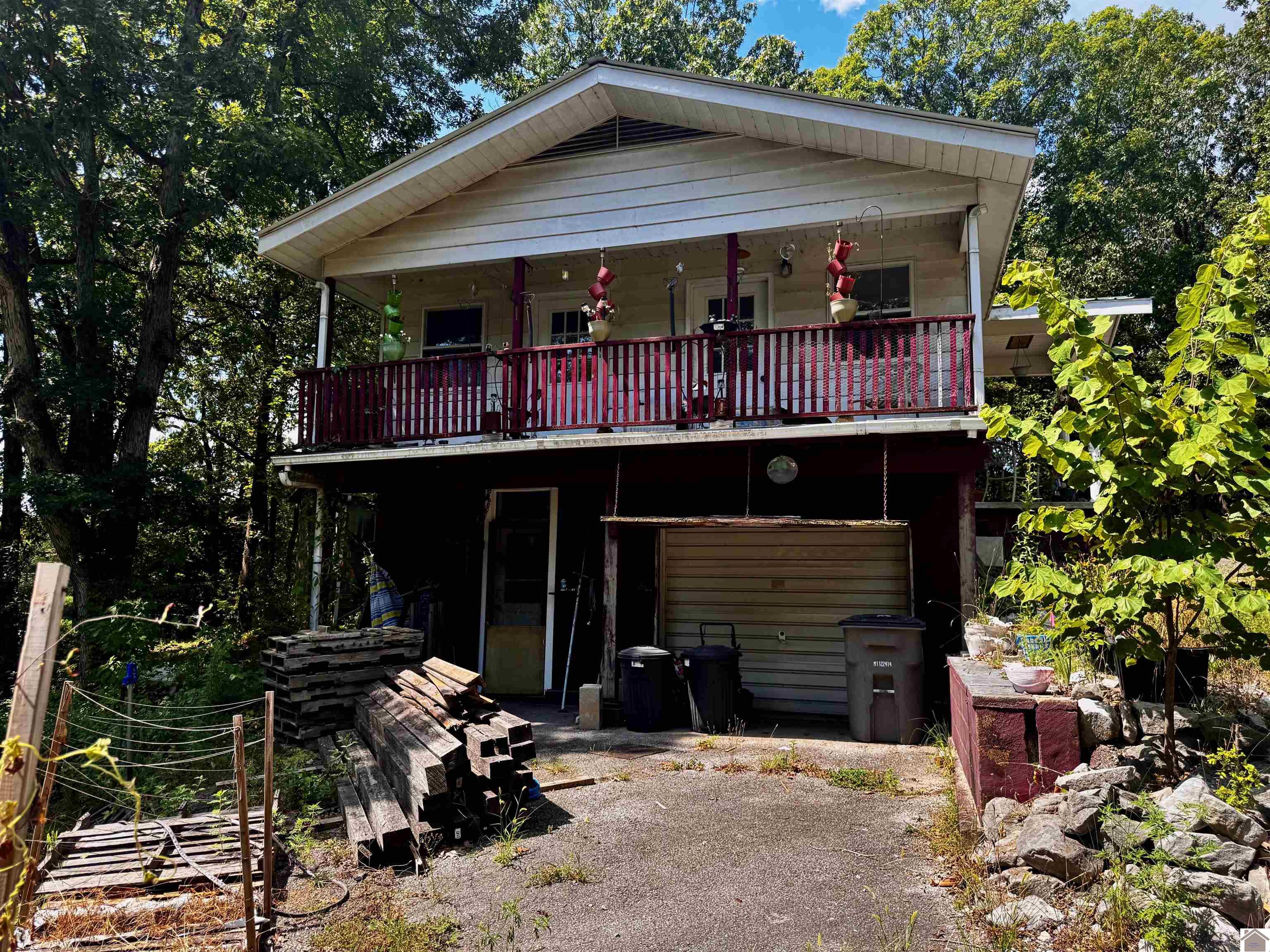 1037 Stringtown Rd Unit: 1033 Stringtown Rd