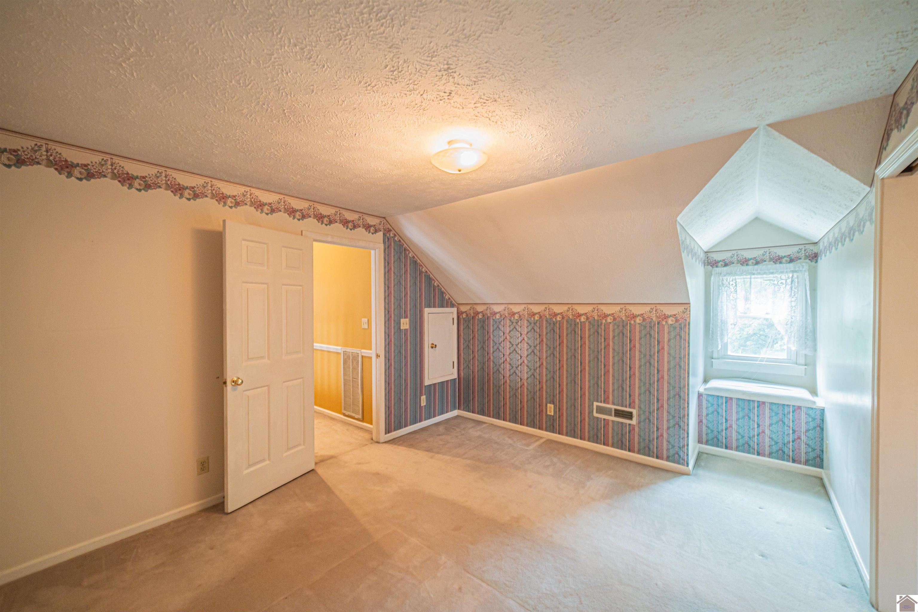 4435 Maywood