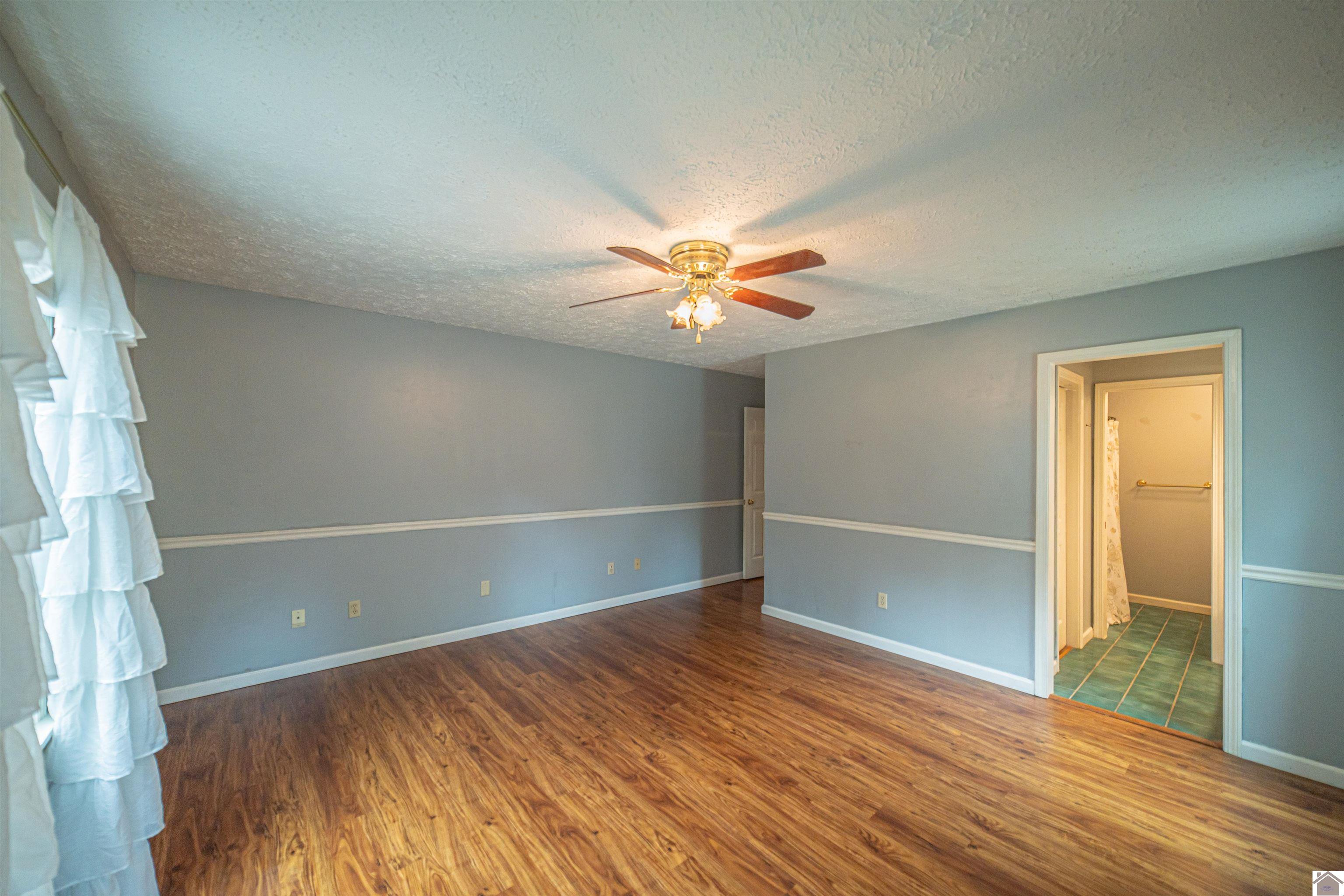4435 Maywood