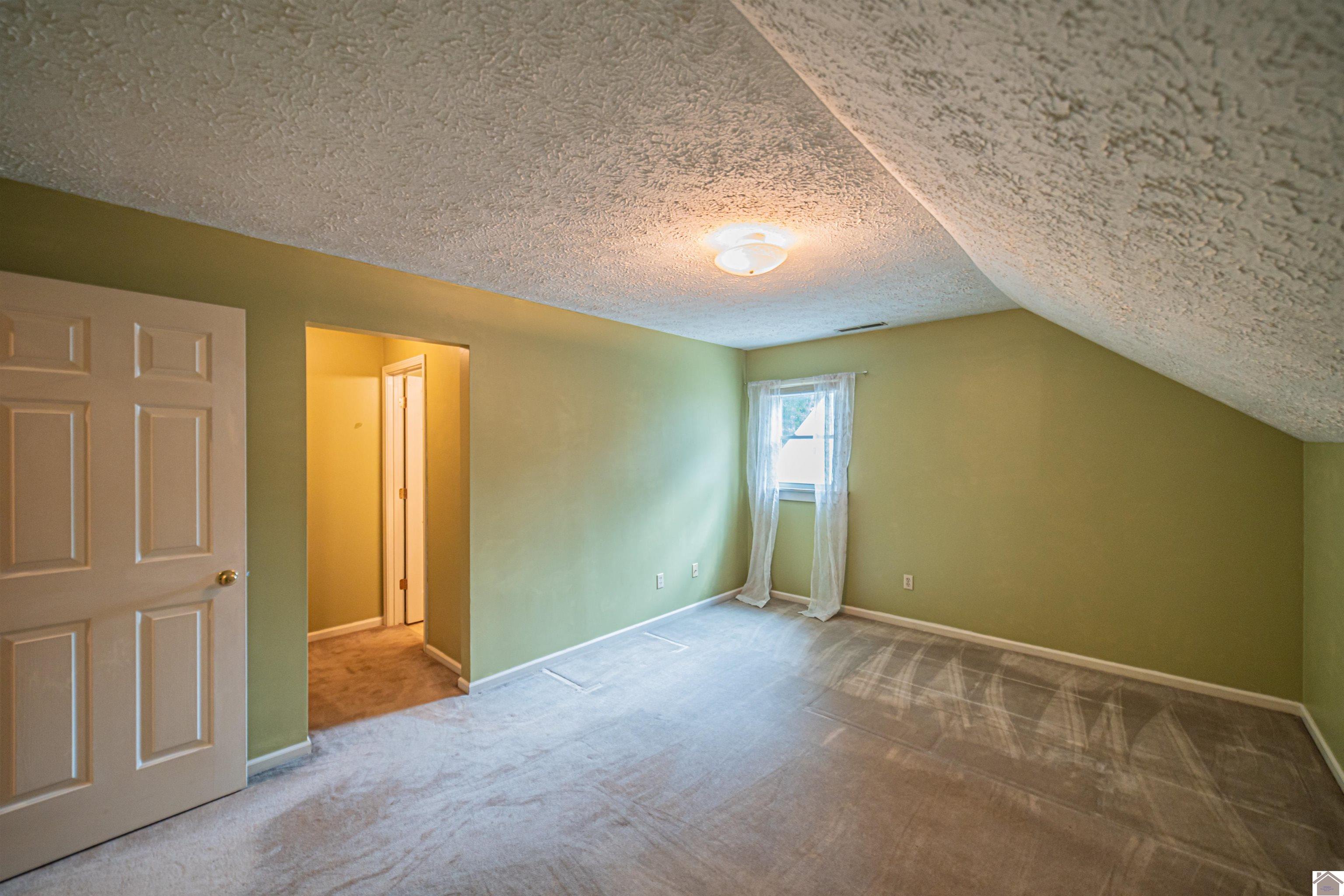 4435 Maywood