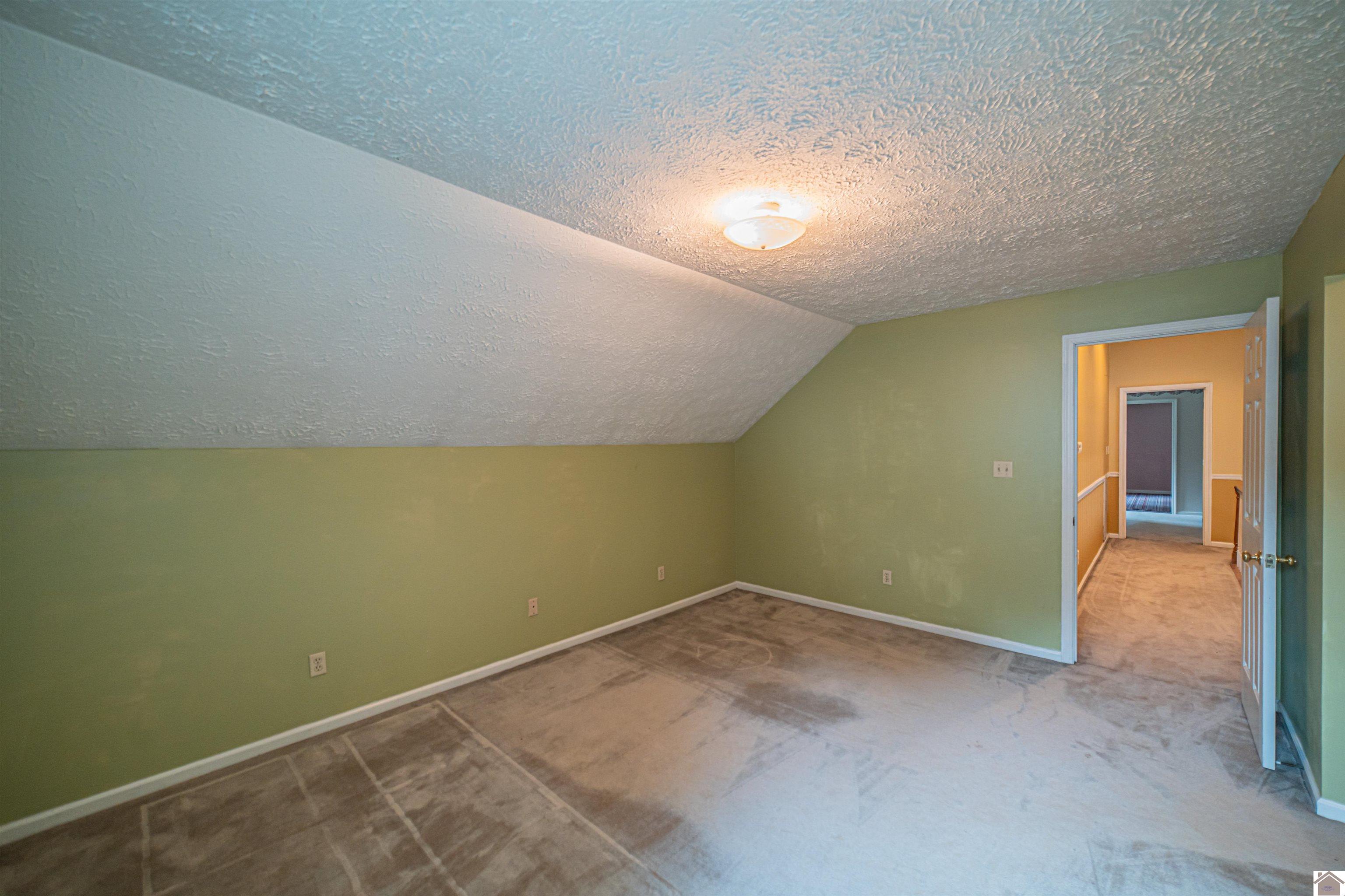 4435 Maywood