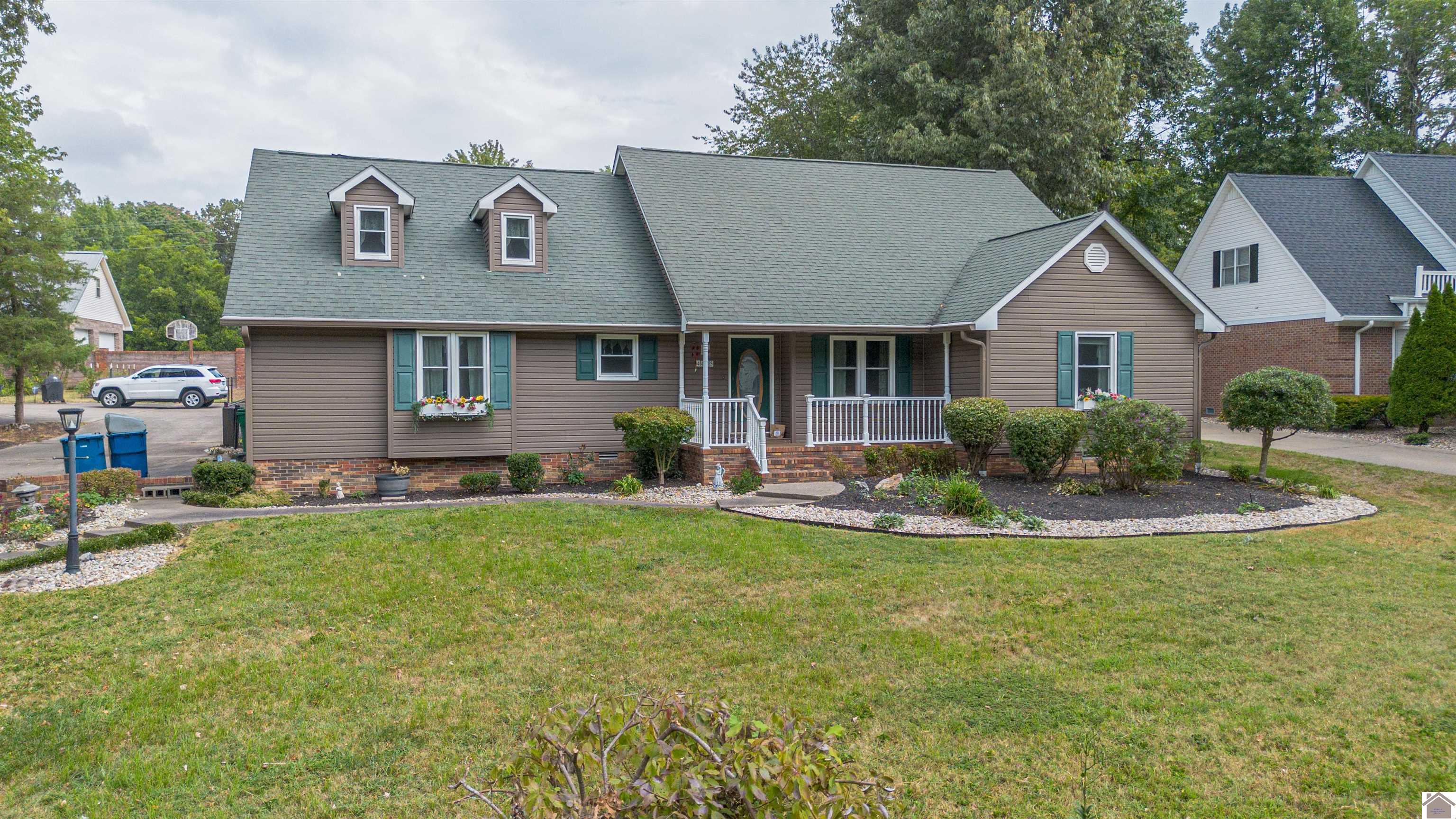 4435 Maywood