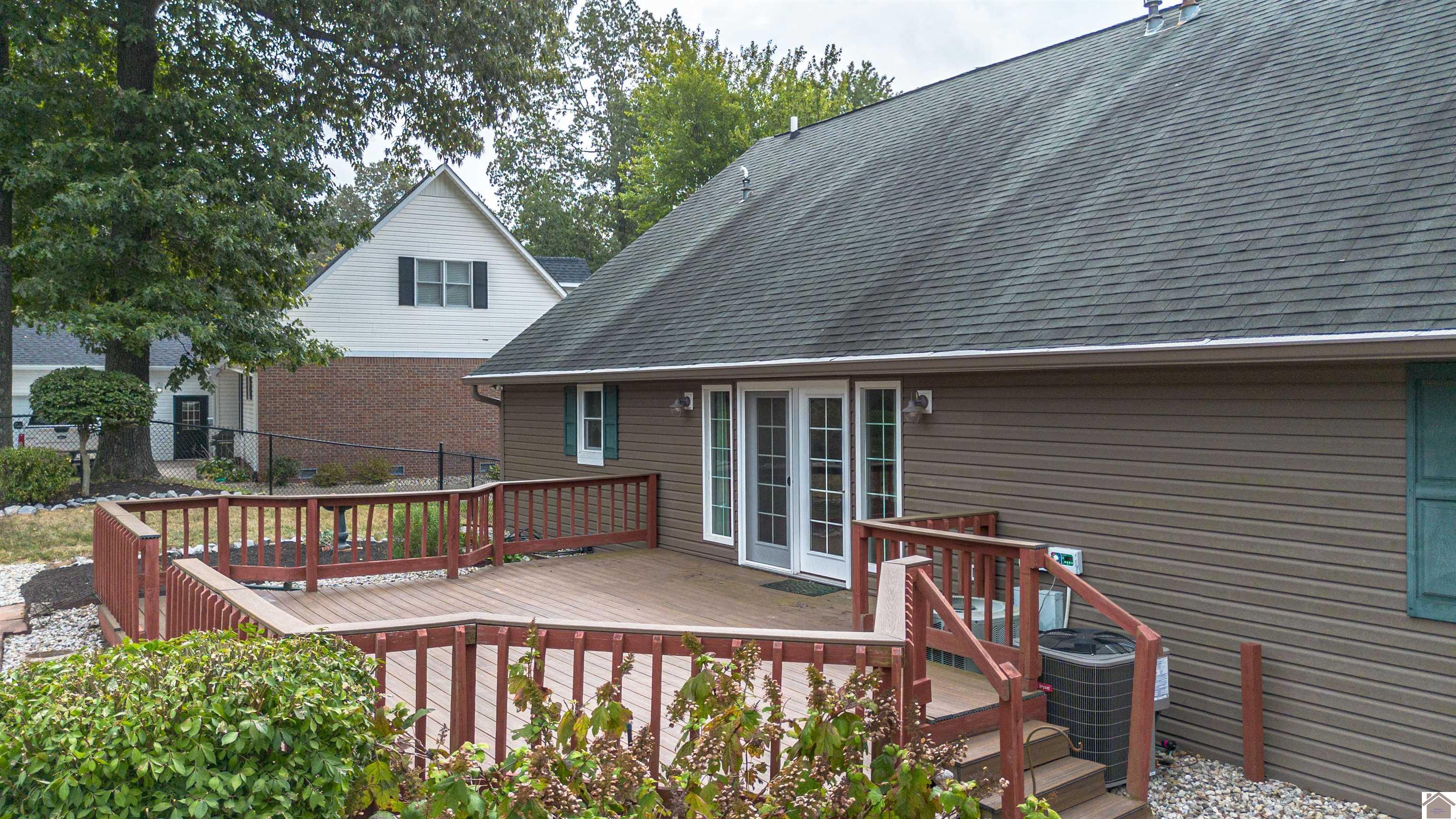 4435 Maywood