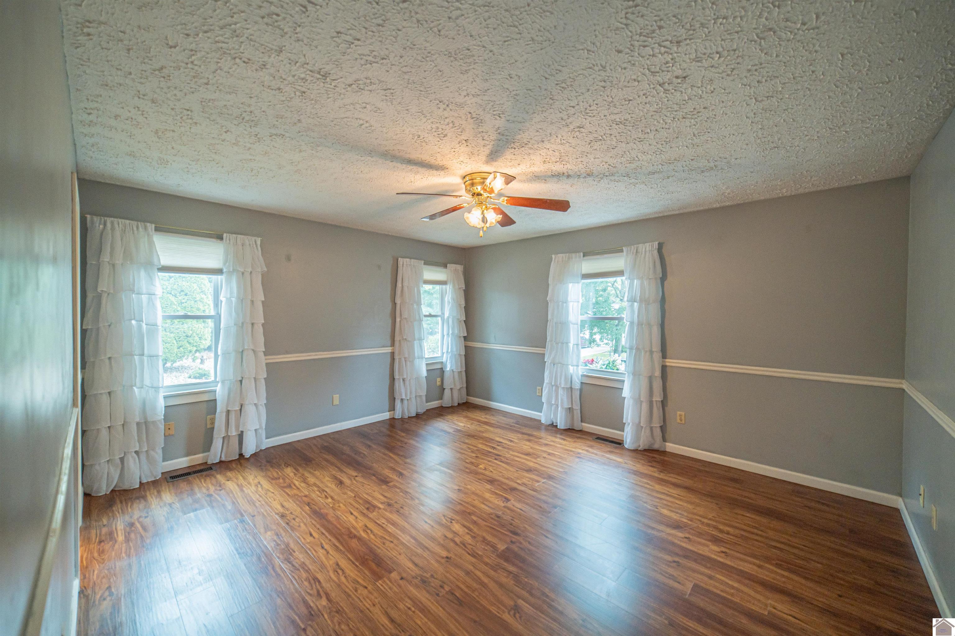 4435 Maywood