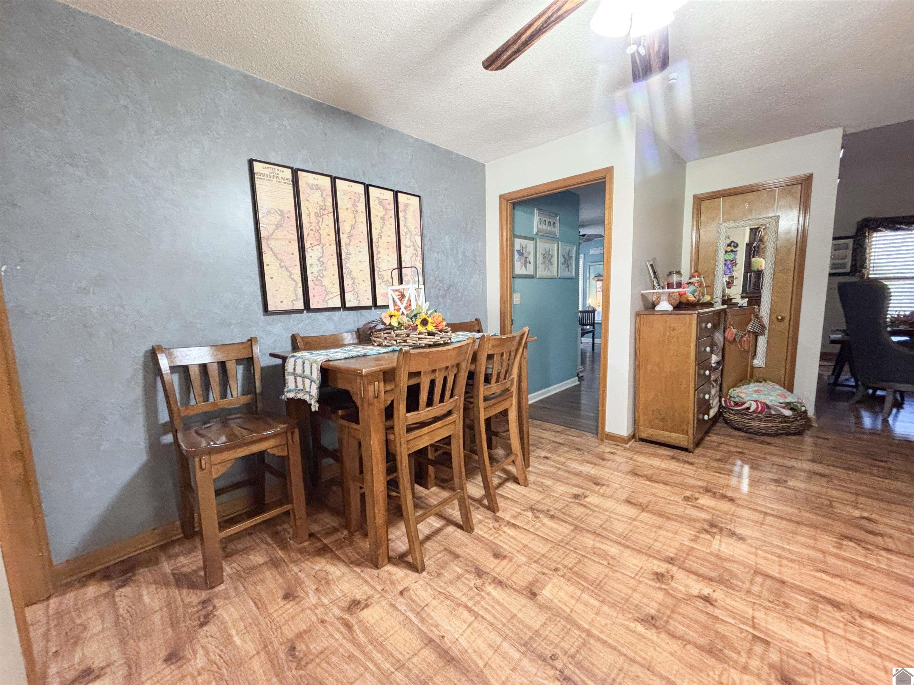 925 Wayside Dr
