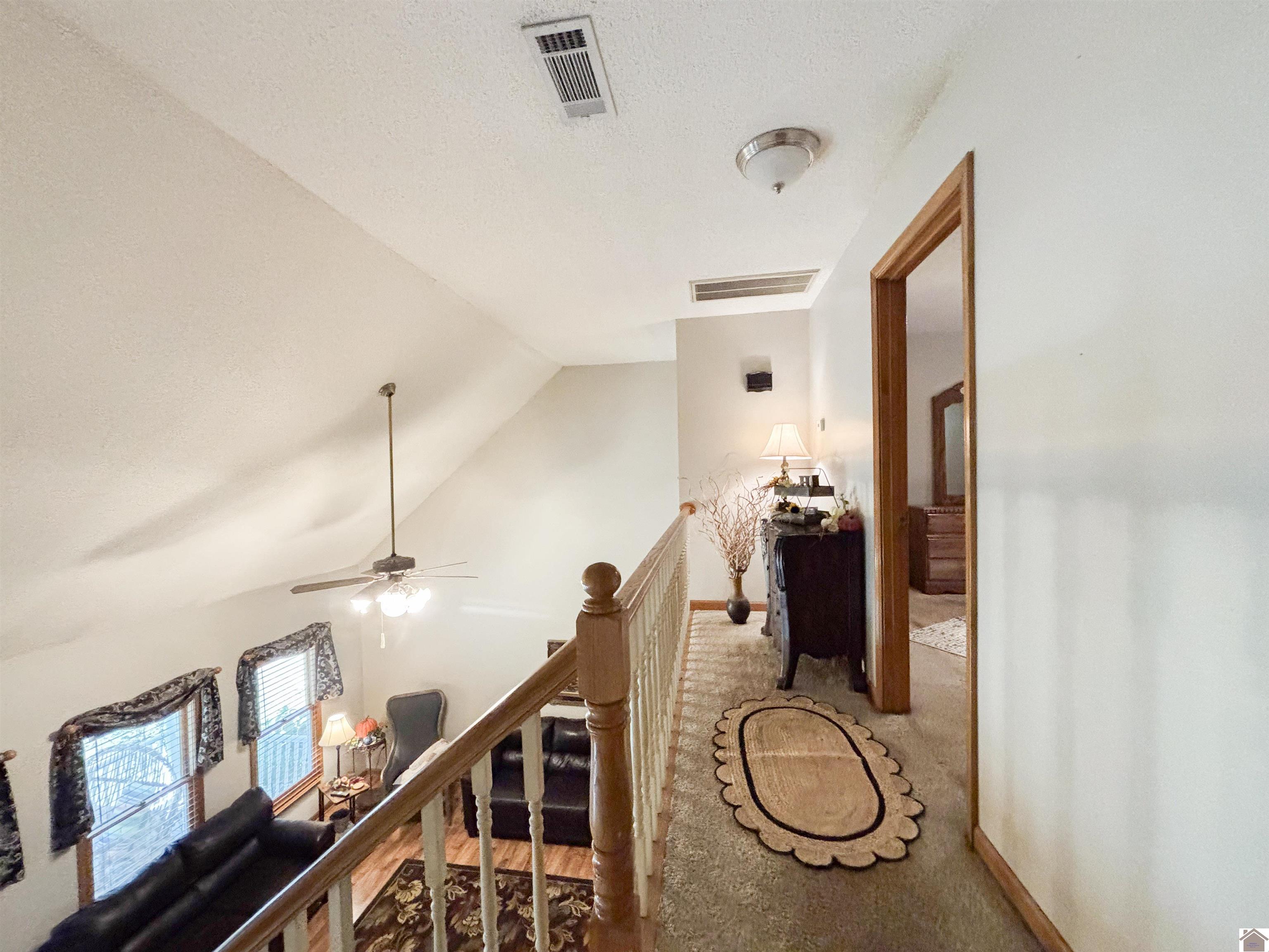 925 Wayside Dr